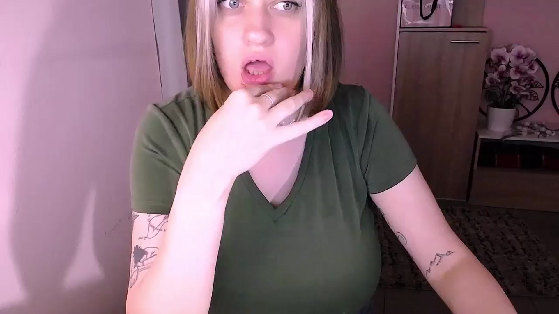 Gallery image thumbnail from MissSeul's myfreecams stream on, 07/30/2024, 17:02 image 6 of 20