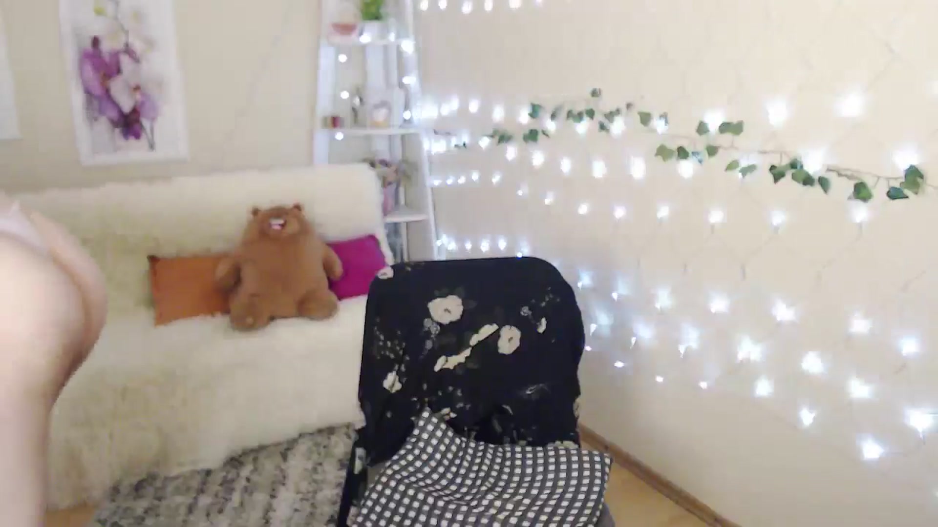 Gallery image thumbnail from MissSeul's myfreecams stream on, 08/18/2024, 11:21 image 17 of 20