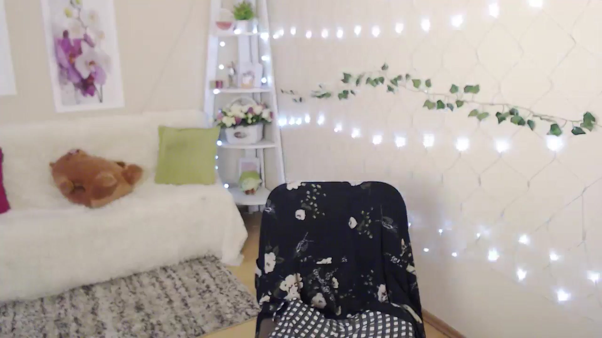 Gallery image thumbnail from MissSeul's myfreecams stream on, 08/25/2024, 11:36 image 8 of 20
