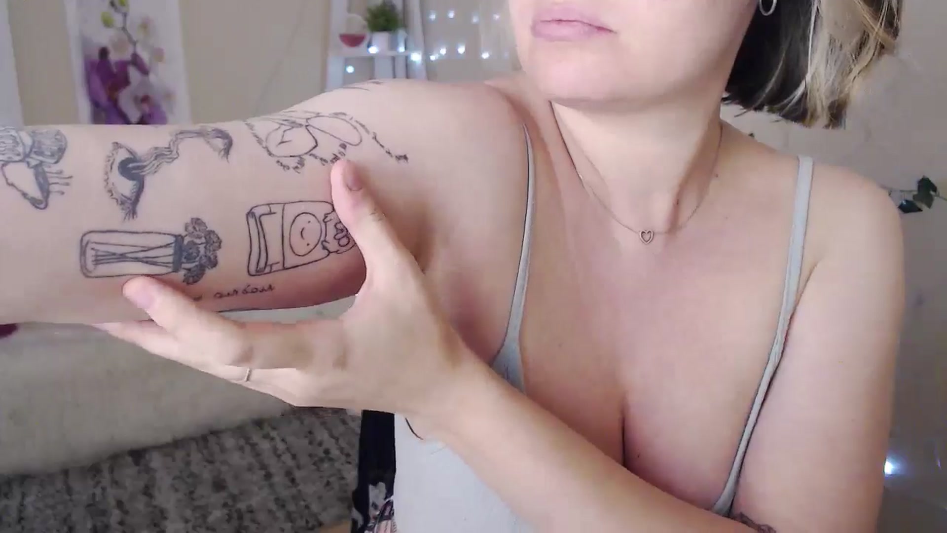 Gallery image thumbnail from MissSeul's myfreecams stream on, 08/25/2024, 11:36 image 2 of 20
