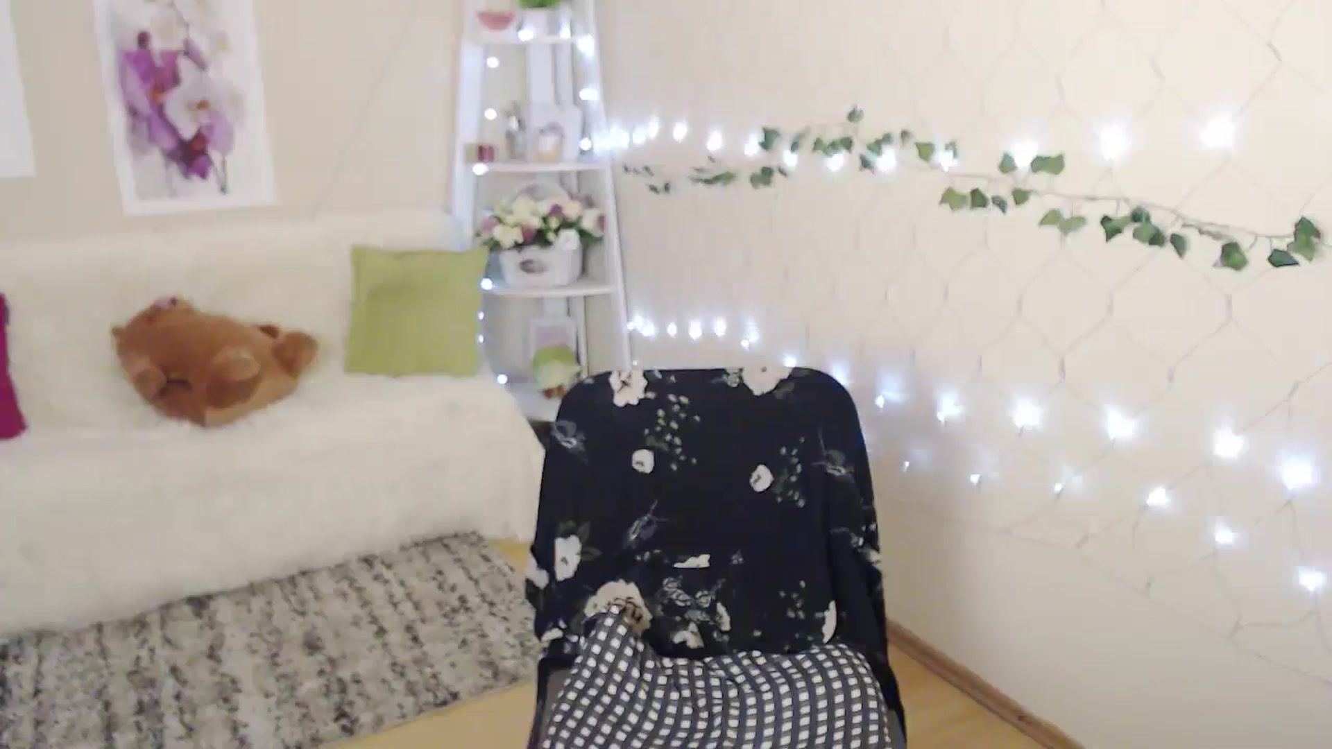 Gallery image thumbnail from MissSeul's myfreecams stream on, 08/25/2024, 14:15 image 14 of 20