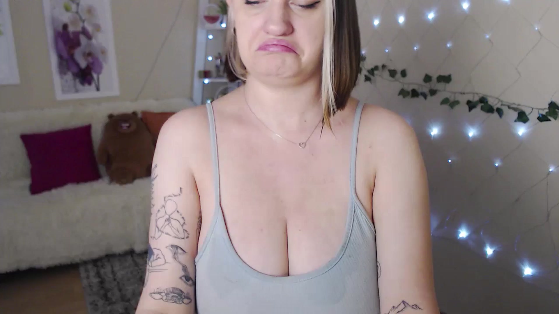Gallery image thumbnail from MissSeul's myfreecams stream on, 08/31/2024, 12:52 image 11 of 20