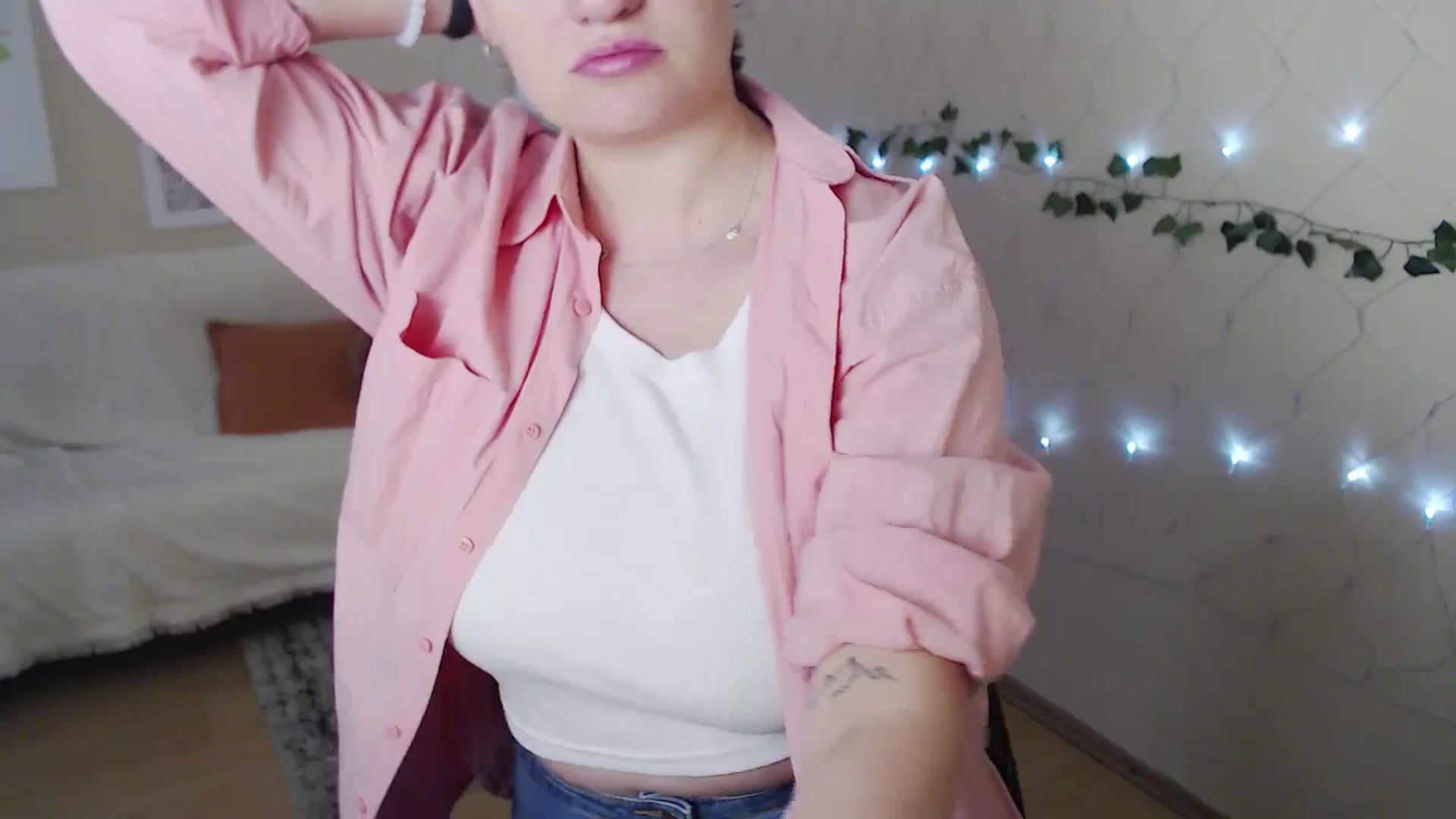 Gallery image thumbnail from MissSeul's myfreecams stream on, 09/09/2024, 11:06 image 16 of 20