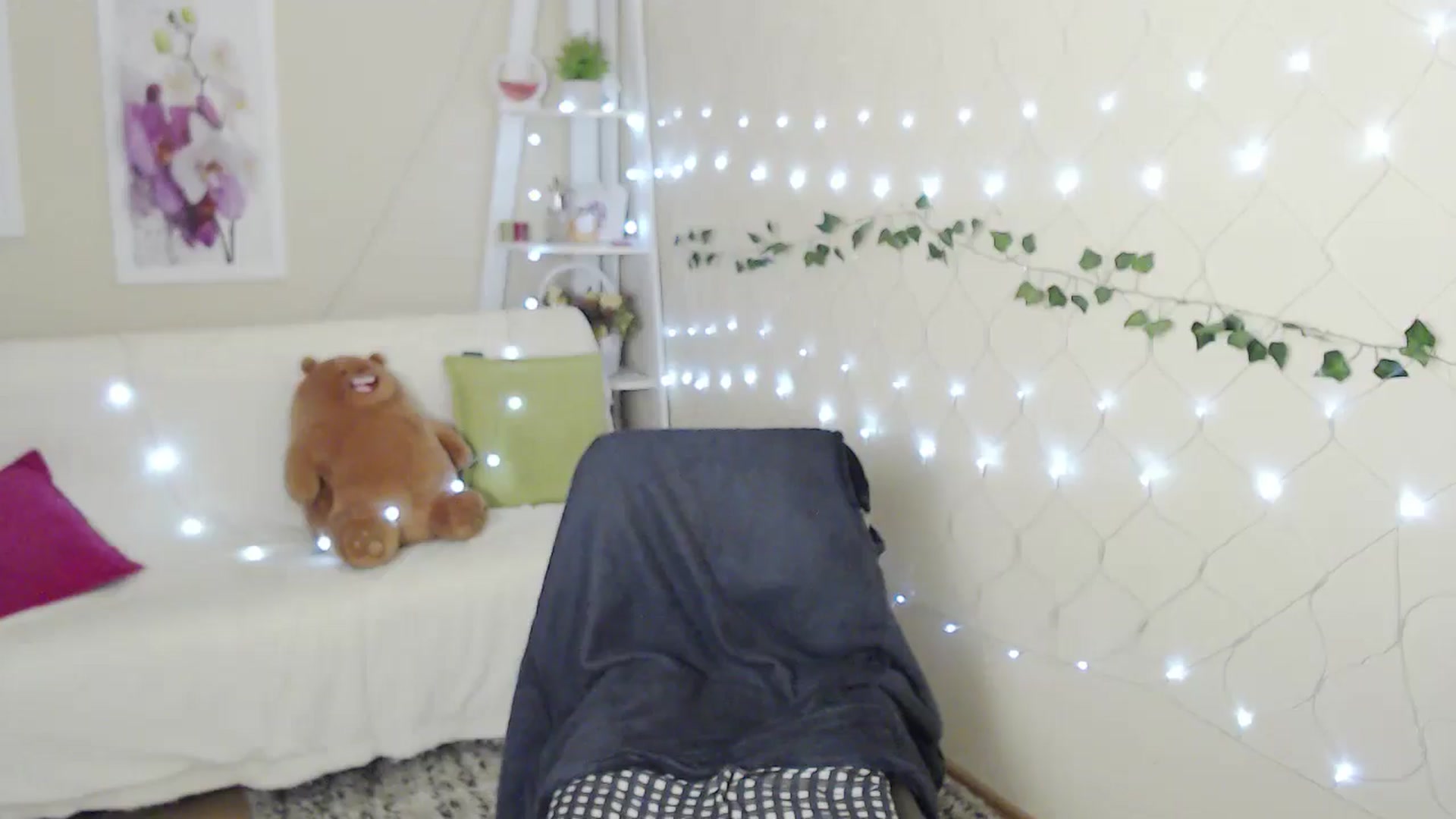 Gallery image thumbnail from MissSeul's myfreecams stream on, 10/16/2024, 14:31 image 9 of 20