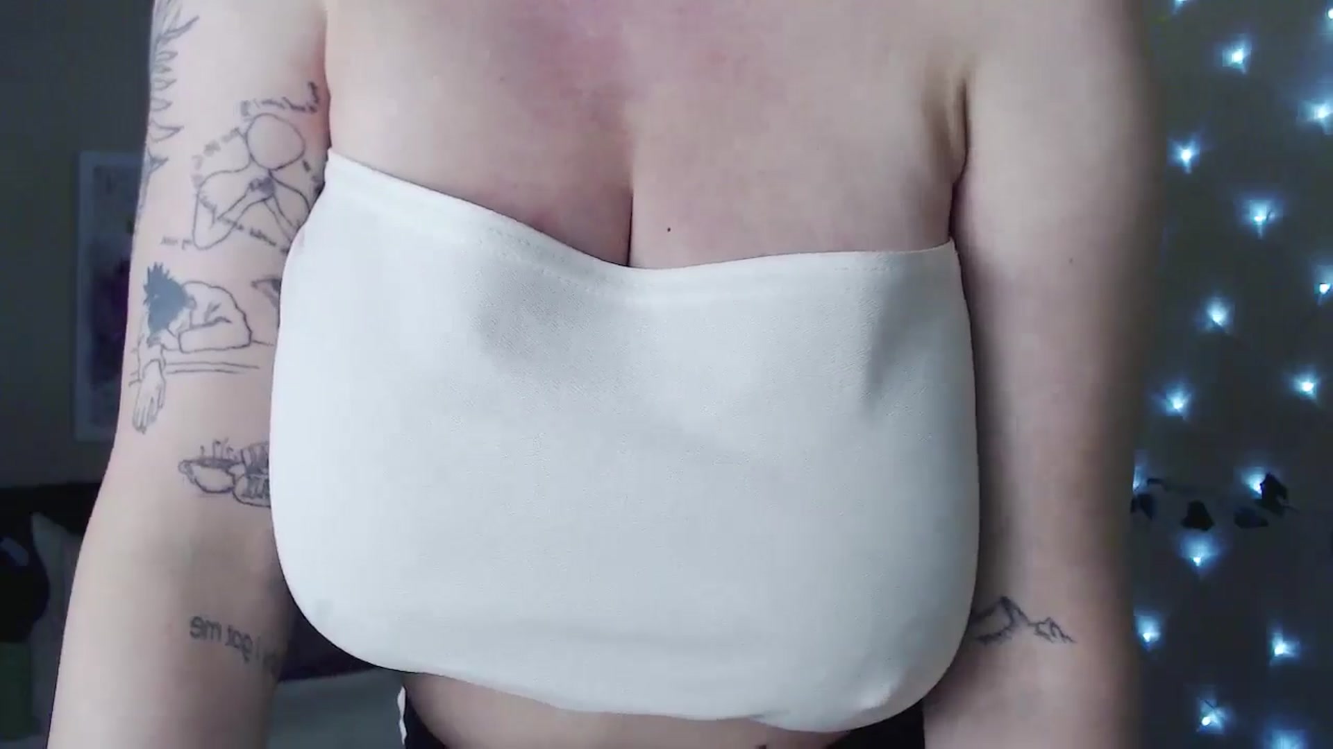 Gallery image thumbnail from MissSeul's myfreecams stream on, 10/27/2024, 16:00 image 17 of 20