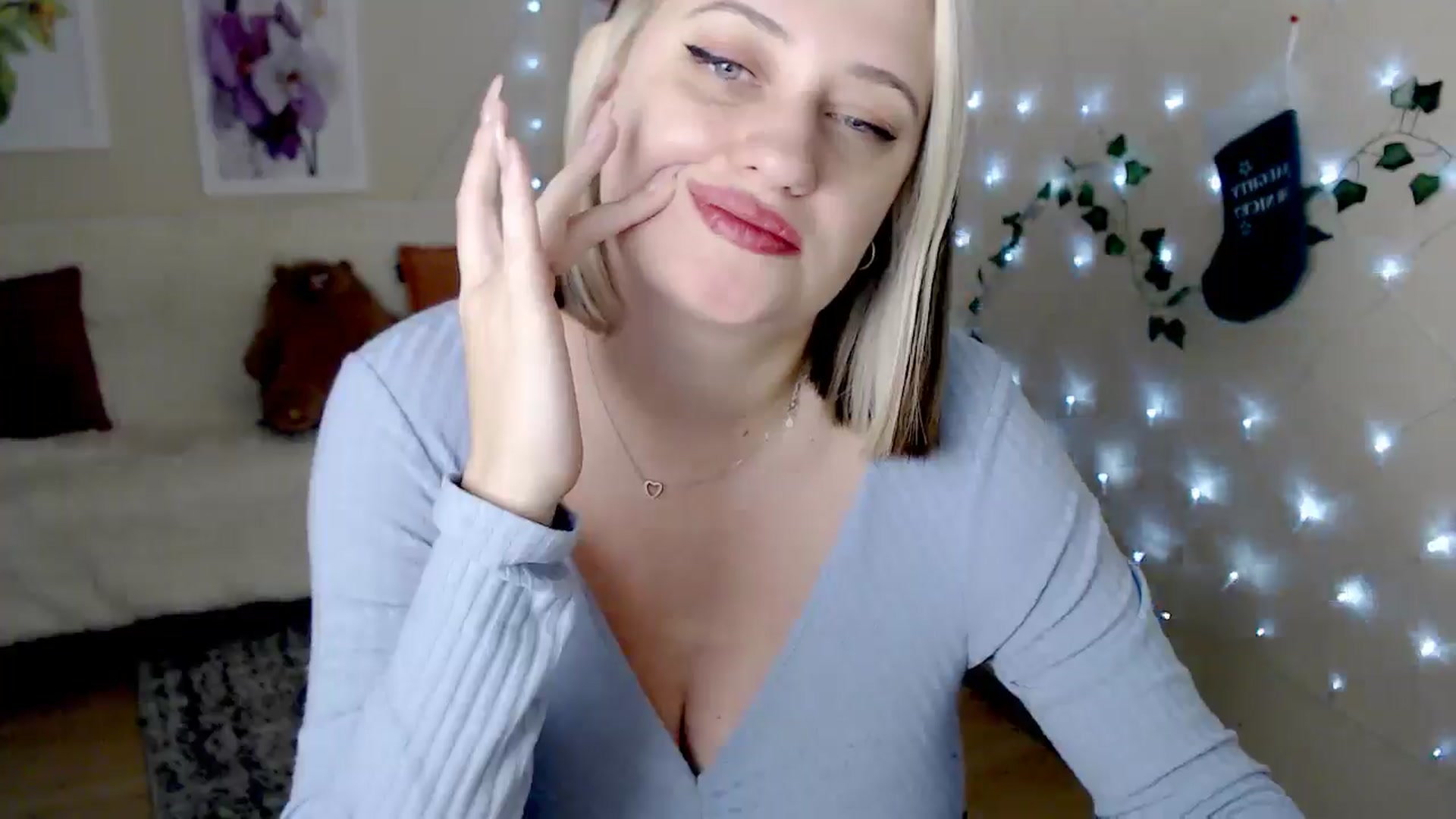Gallery image thumbnail from MissSeul's myfreecams stream on, 12/24/2024, 18:08 image 4 of 20