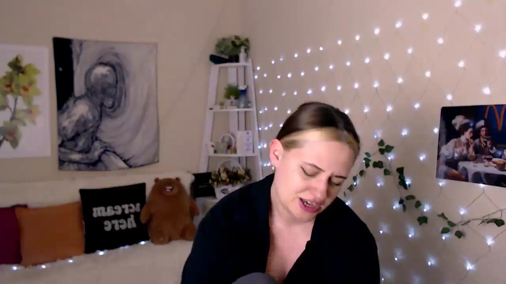 Gallery image thumbnail from MissSeul's myfreecams stream on, 05/03/2025, 13:36 image 11 of 20