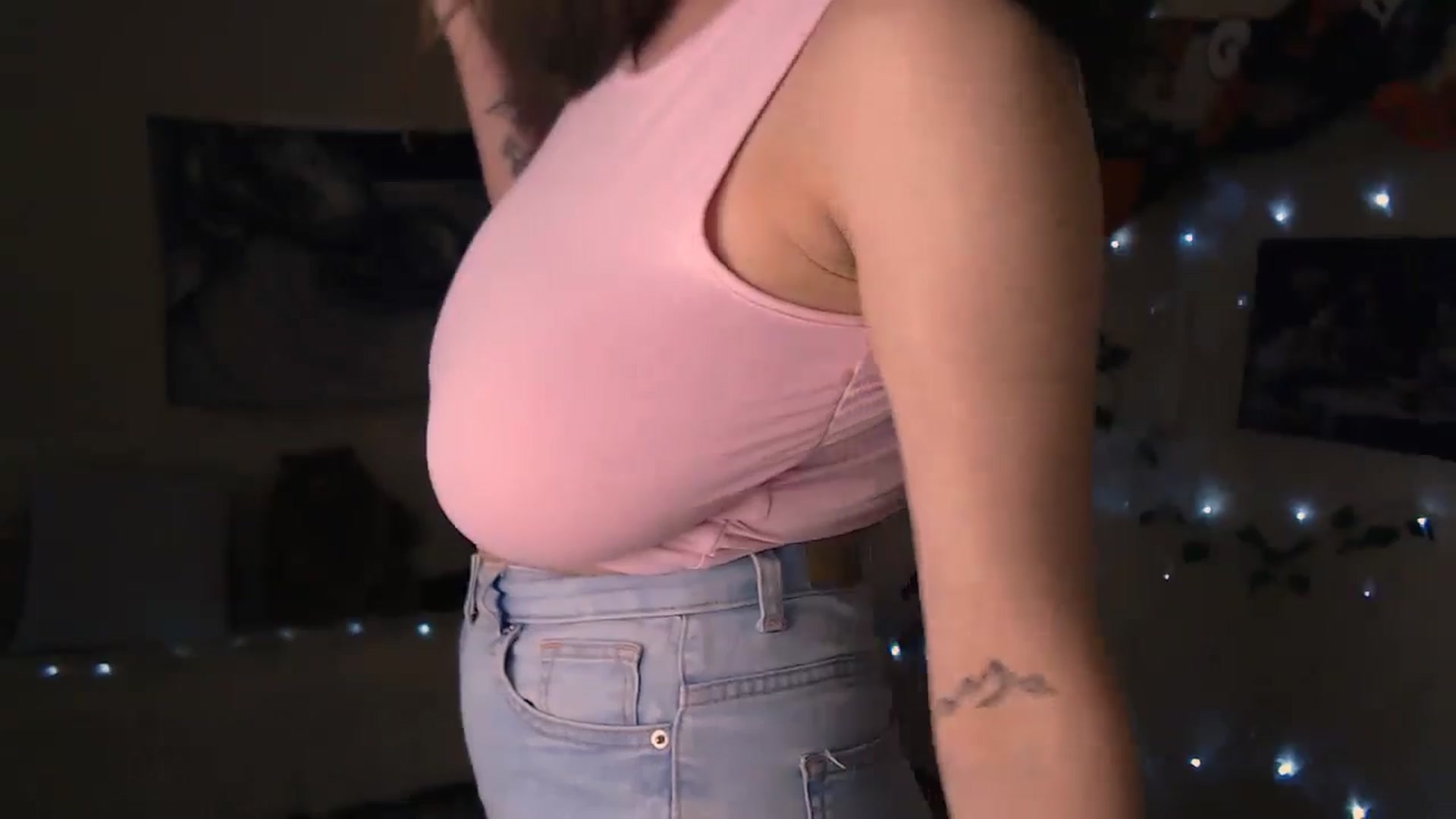 Gallery image thumbnail from MissSeul's myfreecams stream on, 10/18/2025, 13:00 image 2 of 20
