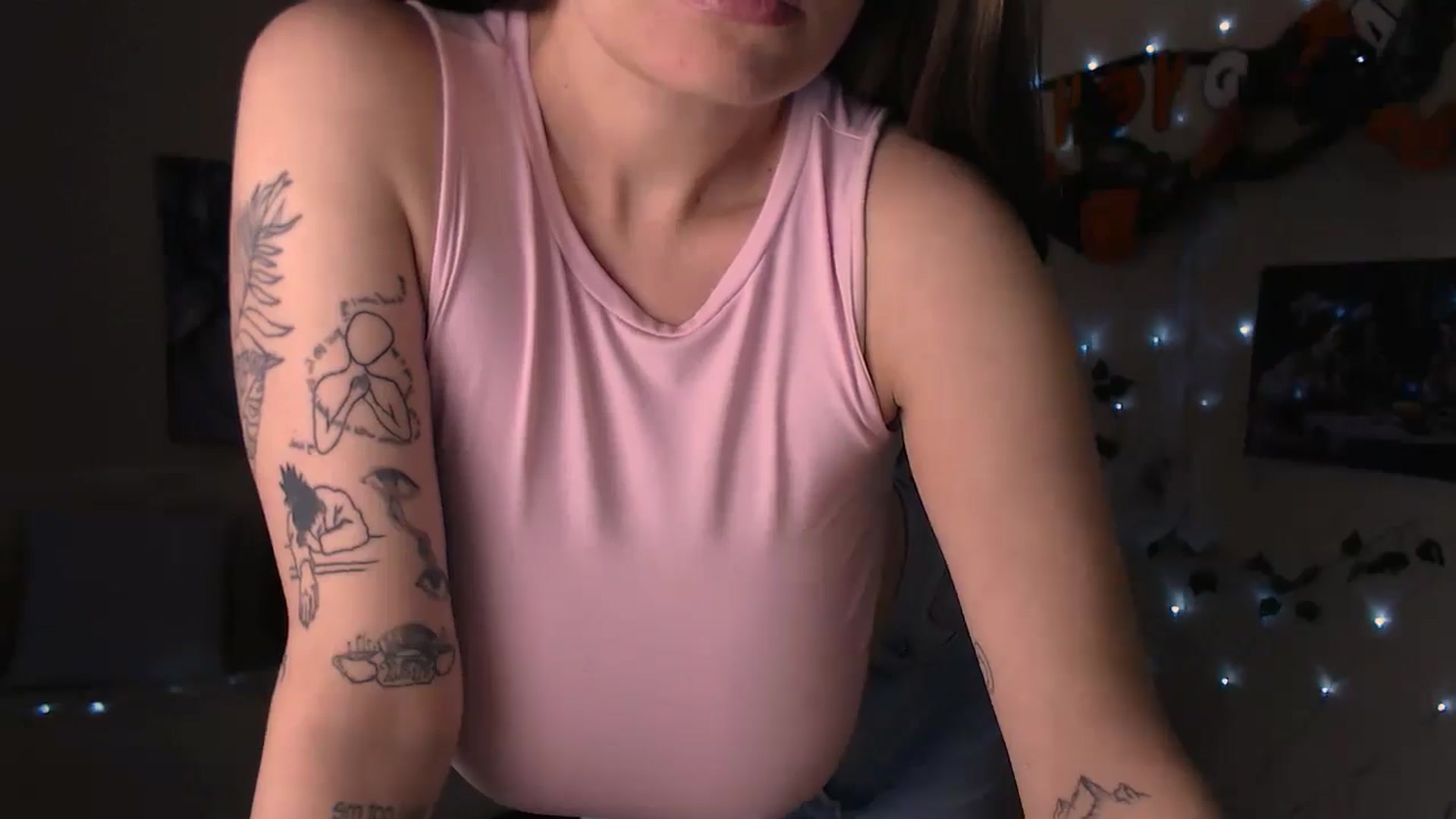 Gallery image thumbnail from MissSeul's myfreecams stream on, 10/18/2025, 13:00 image 12 of 20