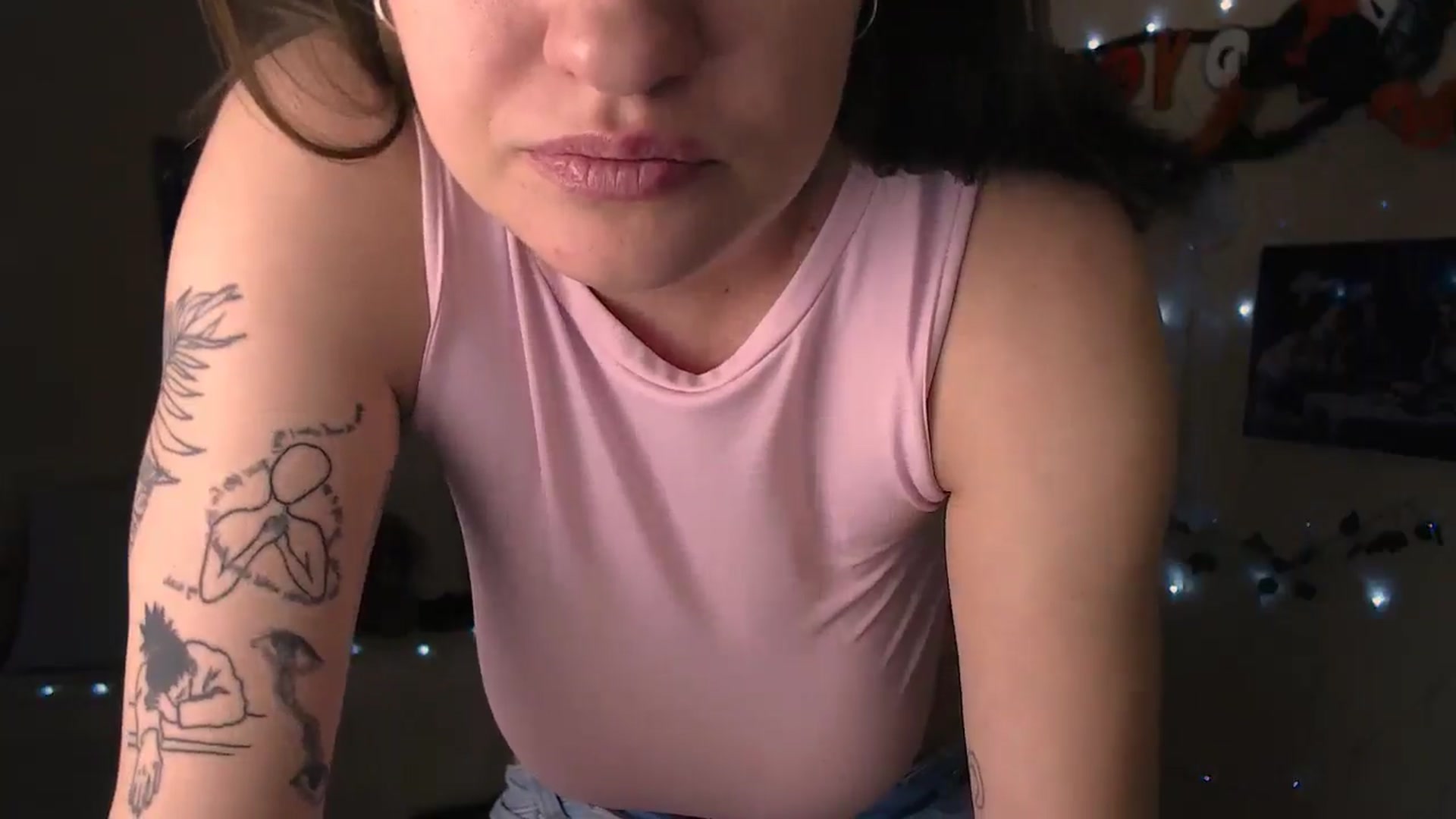 Gallery image thumbnail from MissSeul's myfreecams stream on, 10/18/2025, 13:00 image 17 of 20