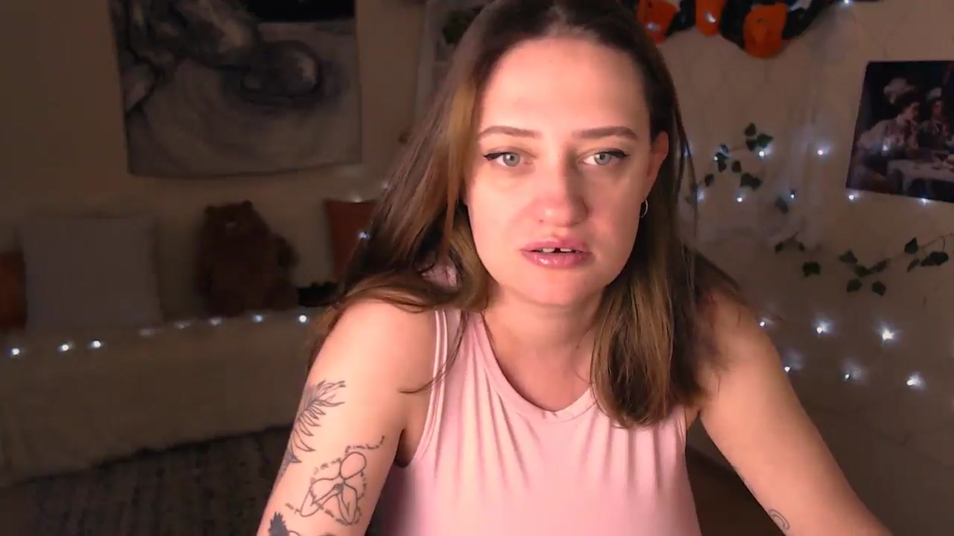 Gallery image thumbnail from MissSeul's myfreecams stream on, 10/19/2025, 13:44 image 5 of 20