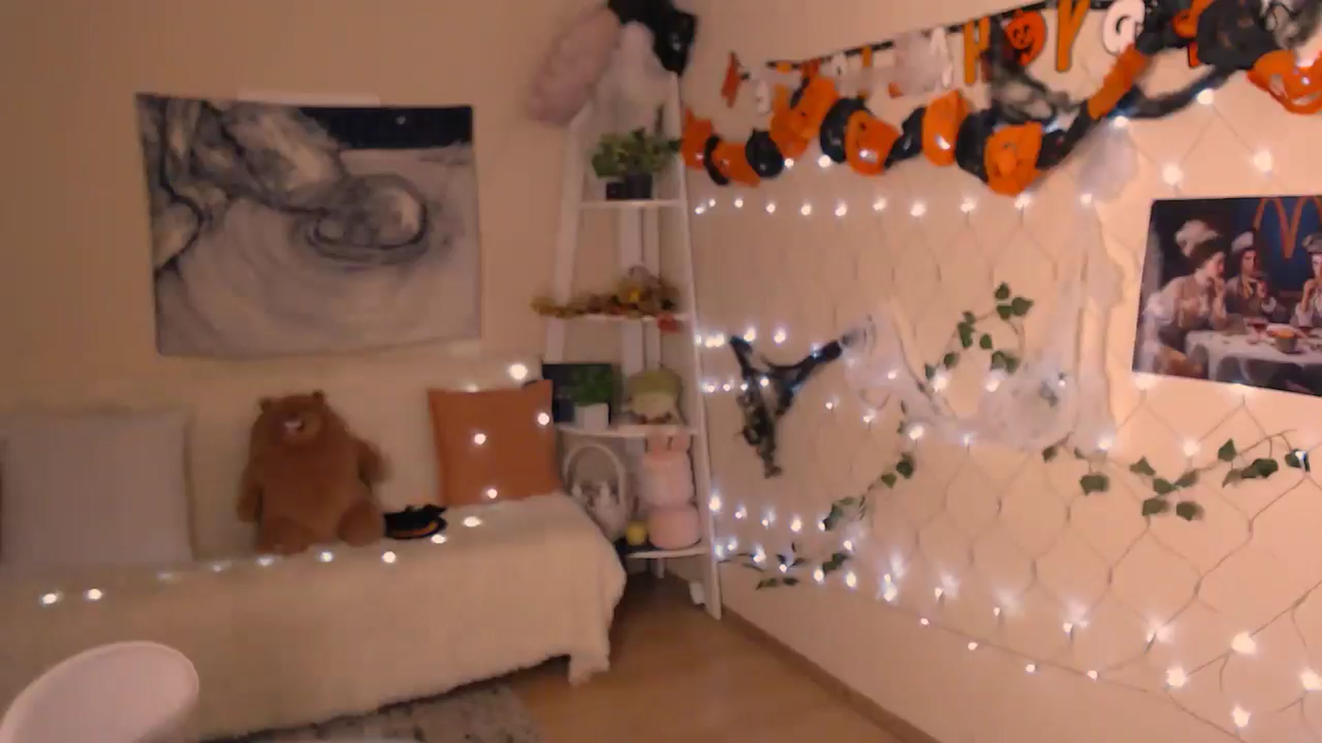 Gallery image thumbnail from MissSeul's myfreecams stream on, 10/19/2025, 16:57 image 9 of 20