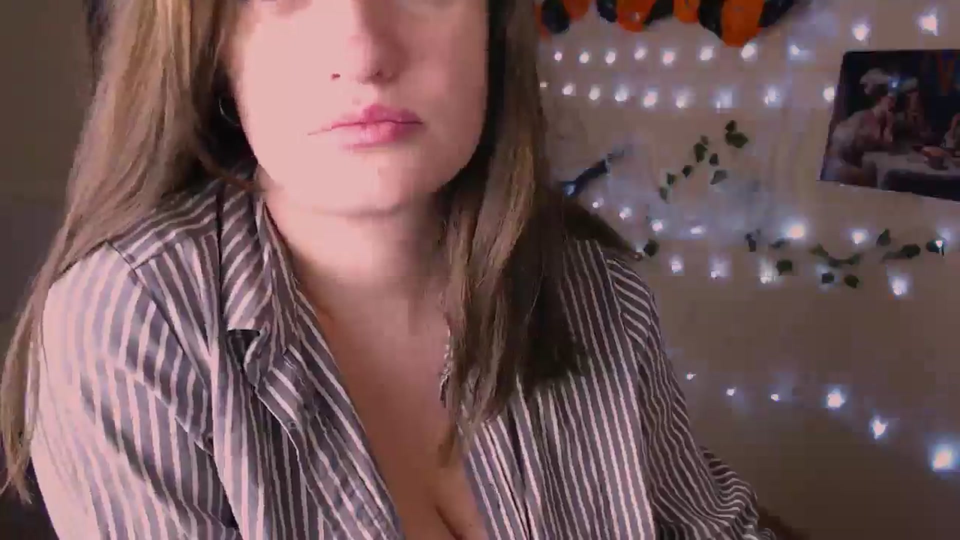 Gallery image thumbnail from MissSeul's myfreecams stream on, 10/26/2025, 18:37 image 4 of 20