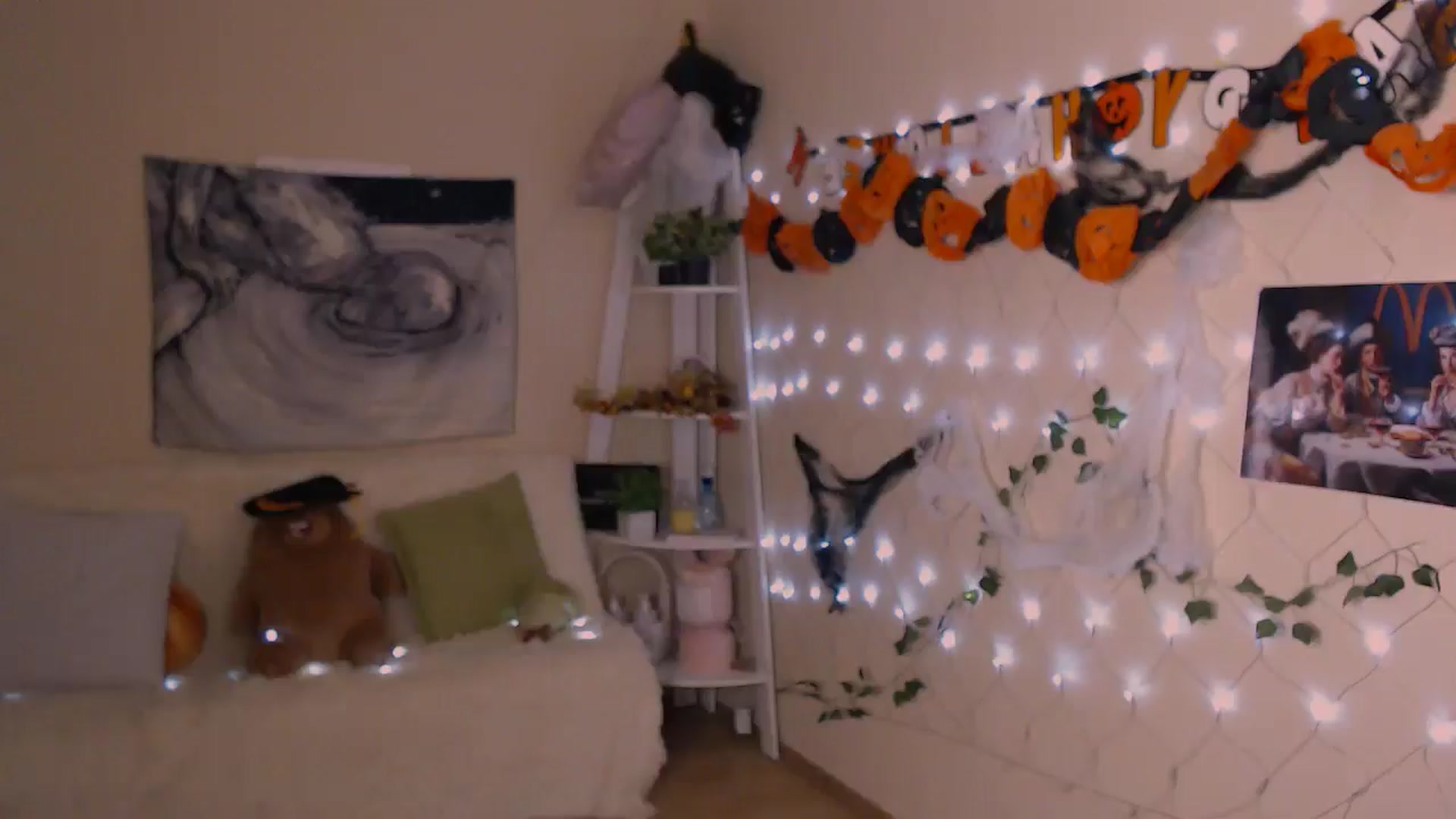 Gallery image thumbnail from MissSeul's myfreecams stream on, 10/26/2025, 18:37 image 7 of 20