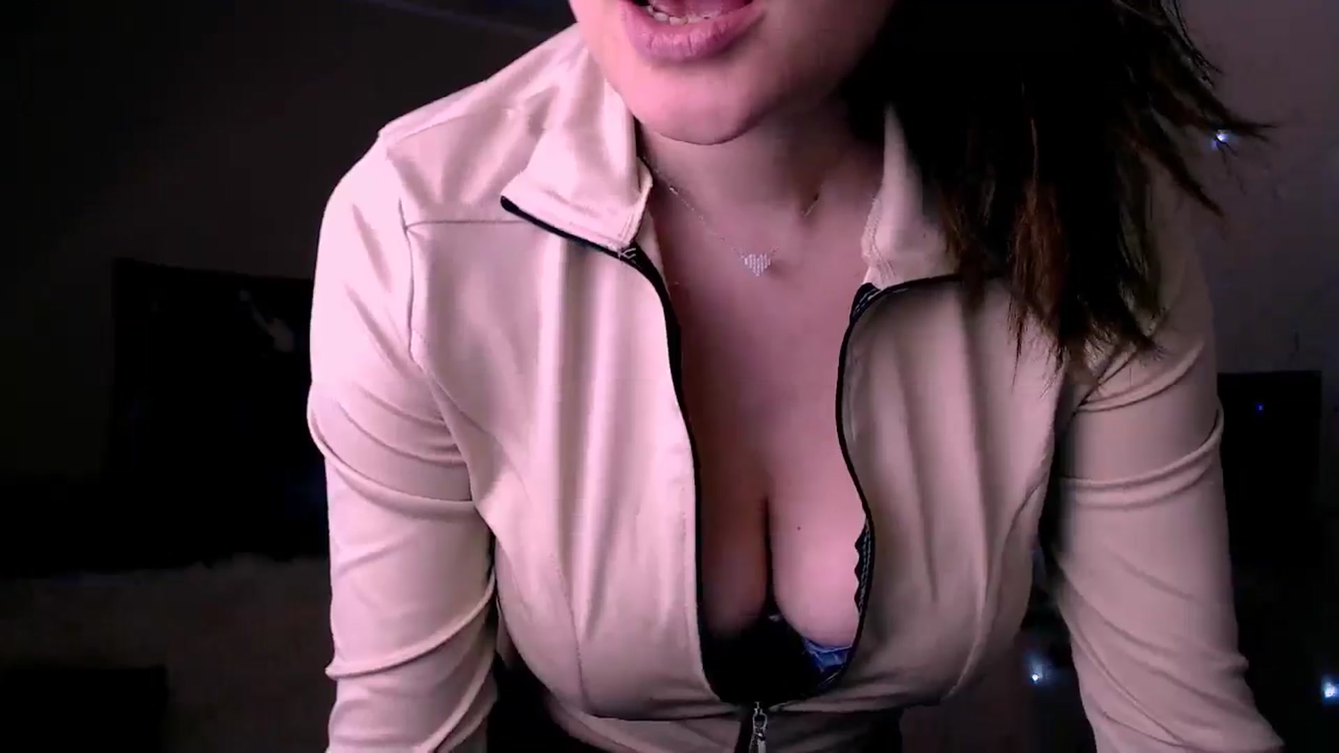 Gallery image thumbnail from MissSeul's myfreecams stream on, 04/06/2026, 12:06 image 11 of 20
