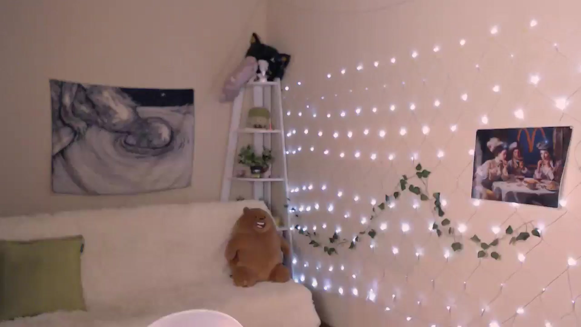 Gallery image thumbnail from MissSeul's myfreecams stream on, 04/18/2026, 17:54 image 17 of 20