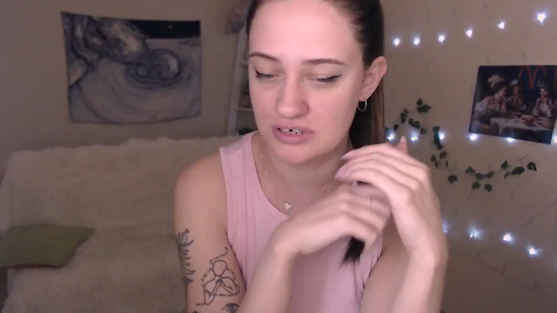 Gallery image thumbnail from MissSeul's myfreecams stream on, 05/03/2026, 18:01 image 17 of 20