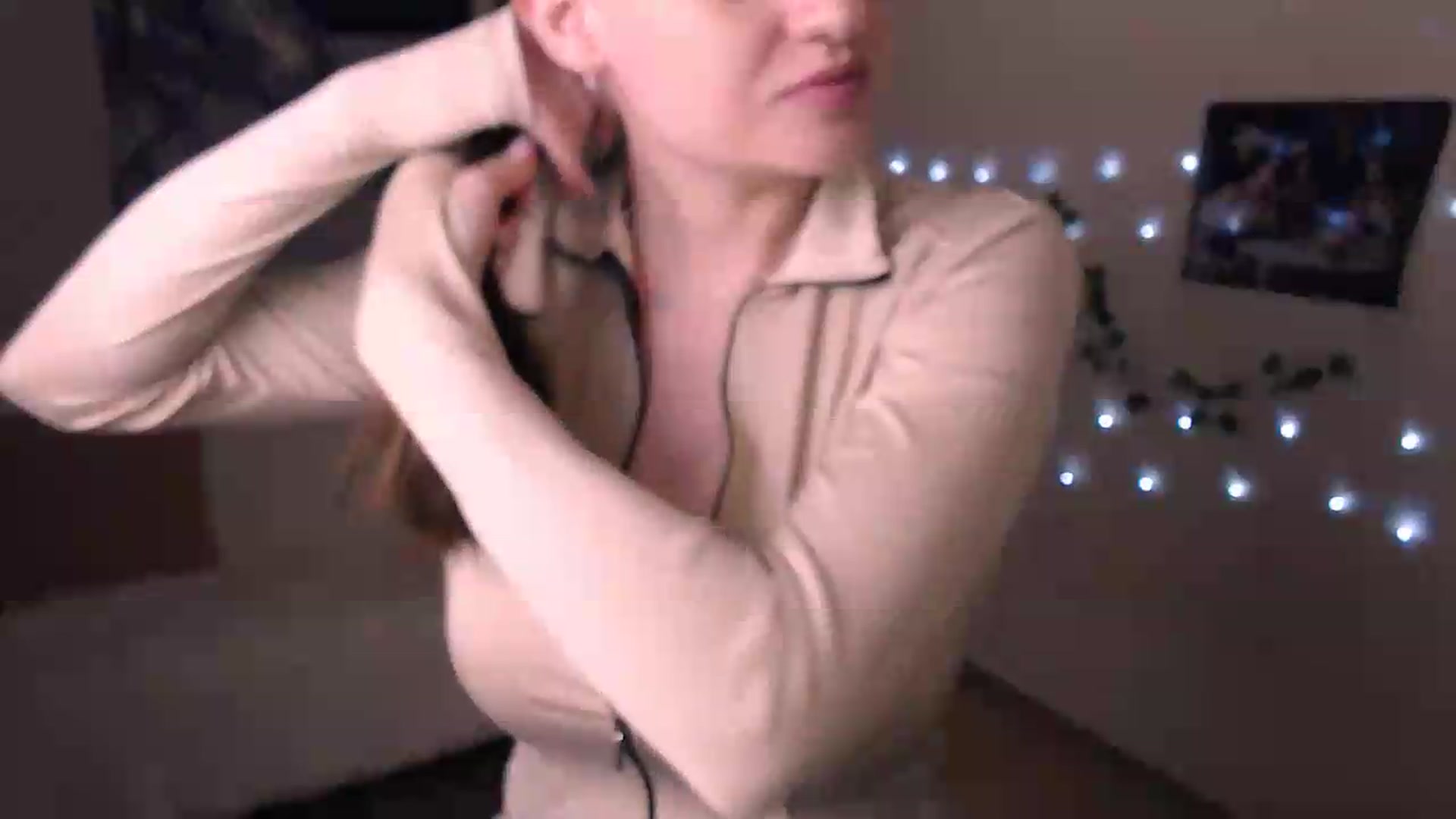 Gallery image thumbnail from MissSeul's myfreecams stream on, 05/19/2026, 14:32 image 12 of 20