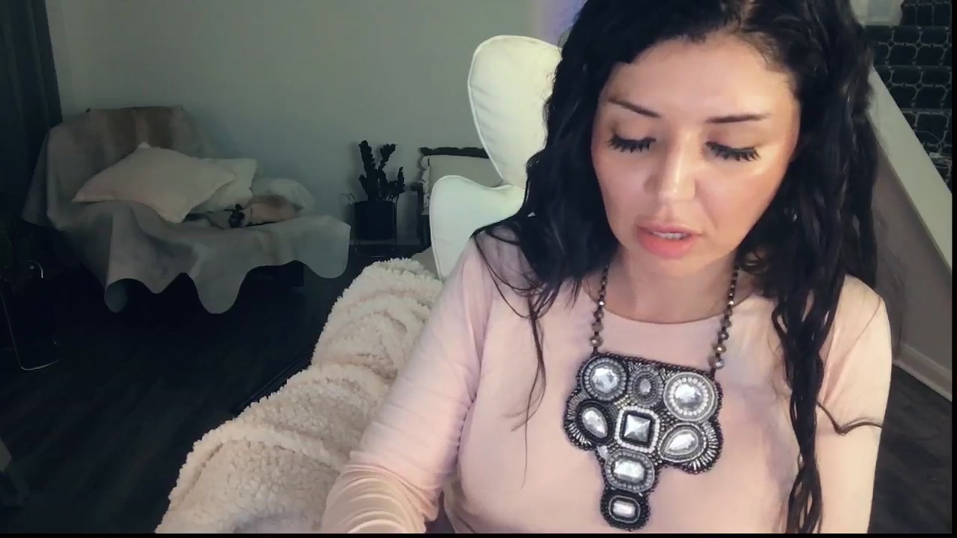Gallery image thumbnail from MissSilverado's myfreecams stream on, 06/28/2025, 13:17 image 10 of 20