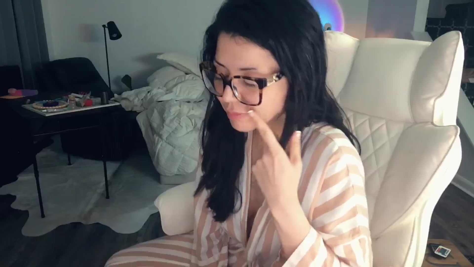 Gallery image thumbnail from MissSilverado's myfreecams stream on, 07/06/2025, 10:16 image 18 of 20