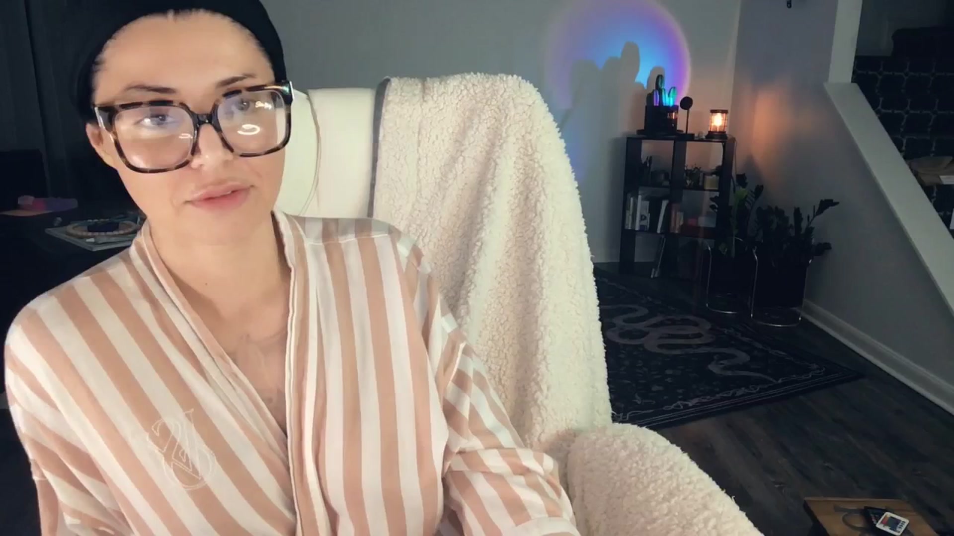 Gallery image thumbnail from MissSilverado's myfreecams stream on, 07/06/2025, 10:16 image 5 of 20