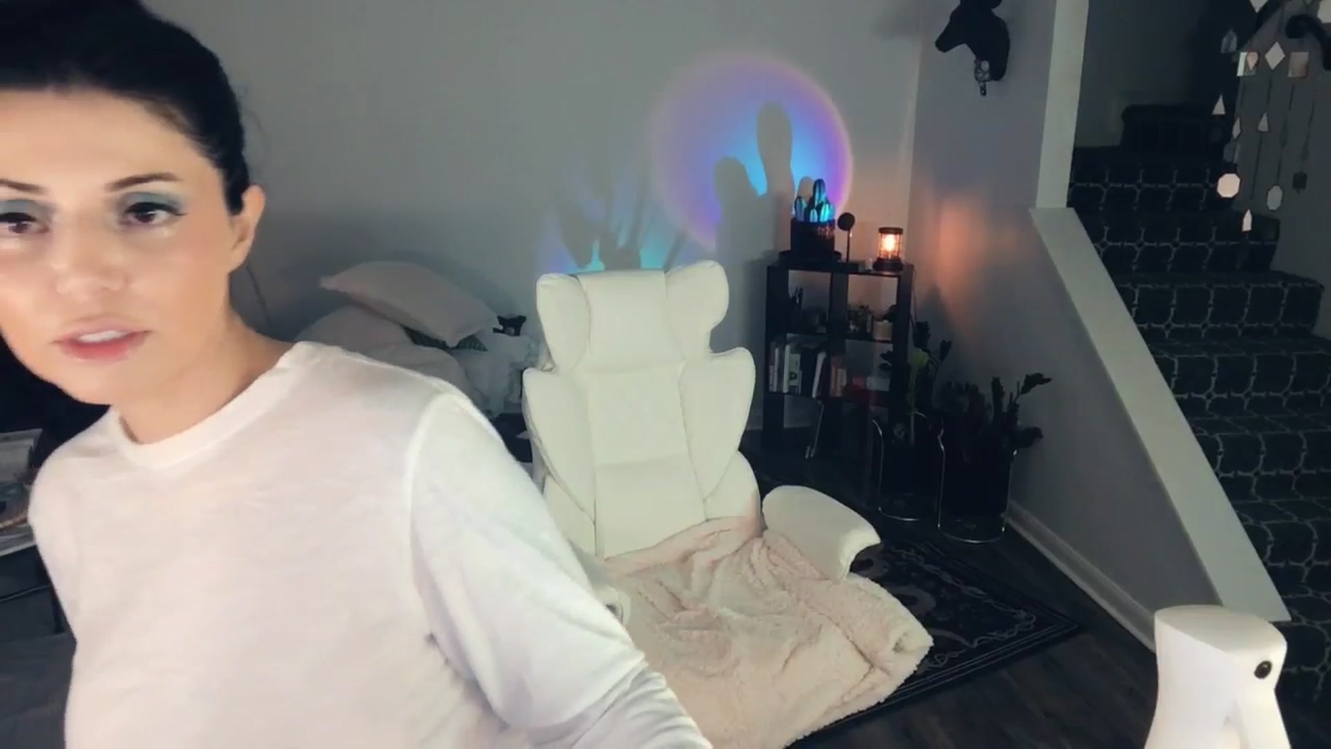 Gallery image thumbnail from MissSilverado's myfreecams stream on, 07/06/2025, 18:04 image 20 of 20