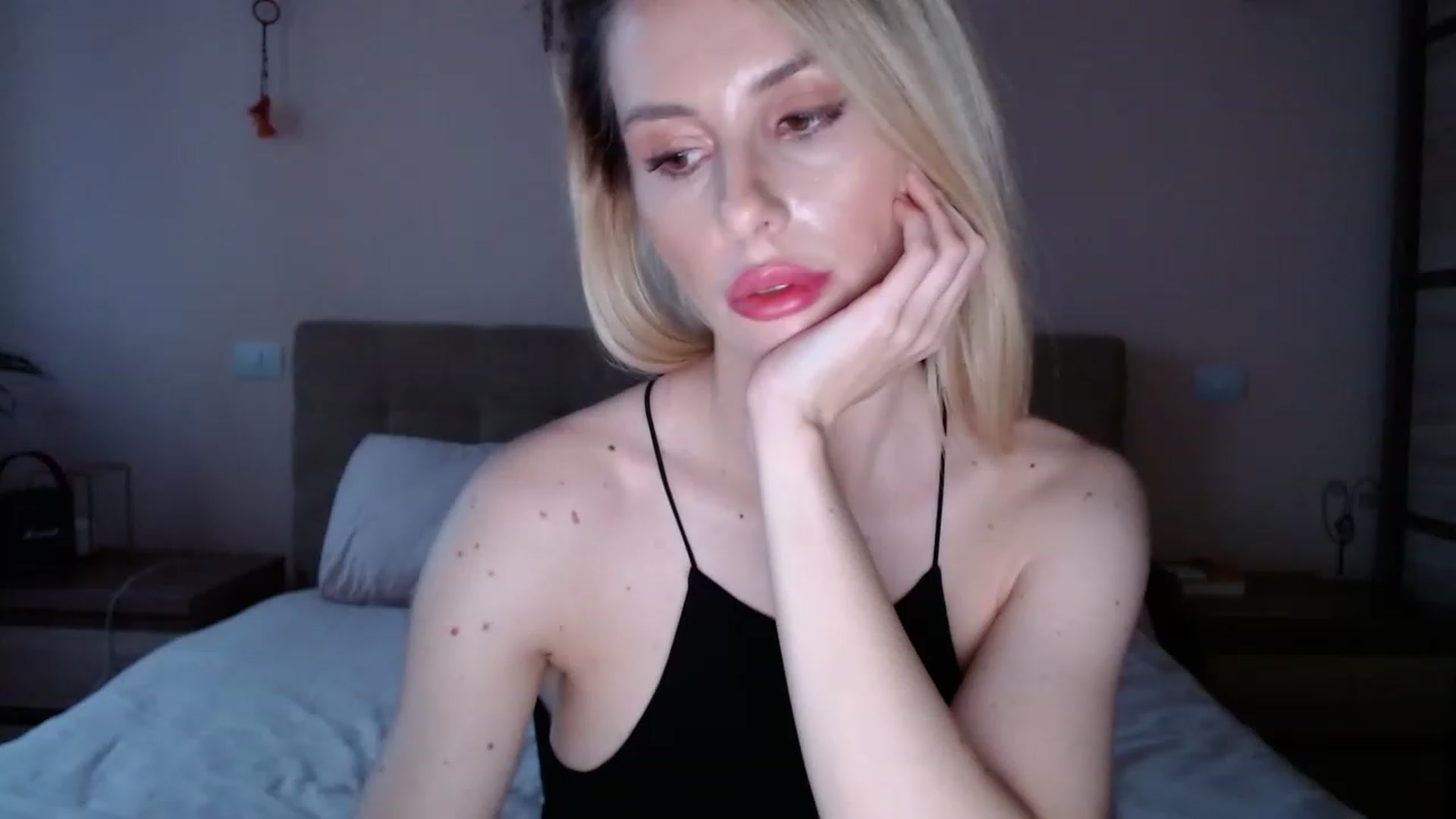 Gallery image thumbnail from MissSpicy's myfreecams stream on, 12/05/2022, 13:45 image 15 of 20