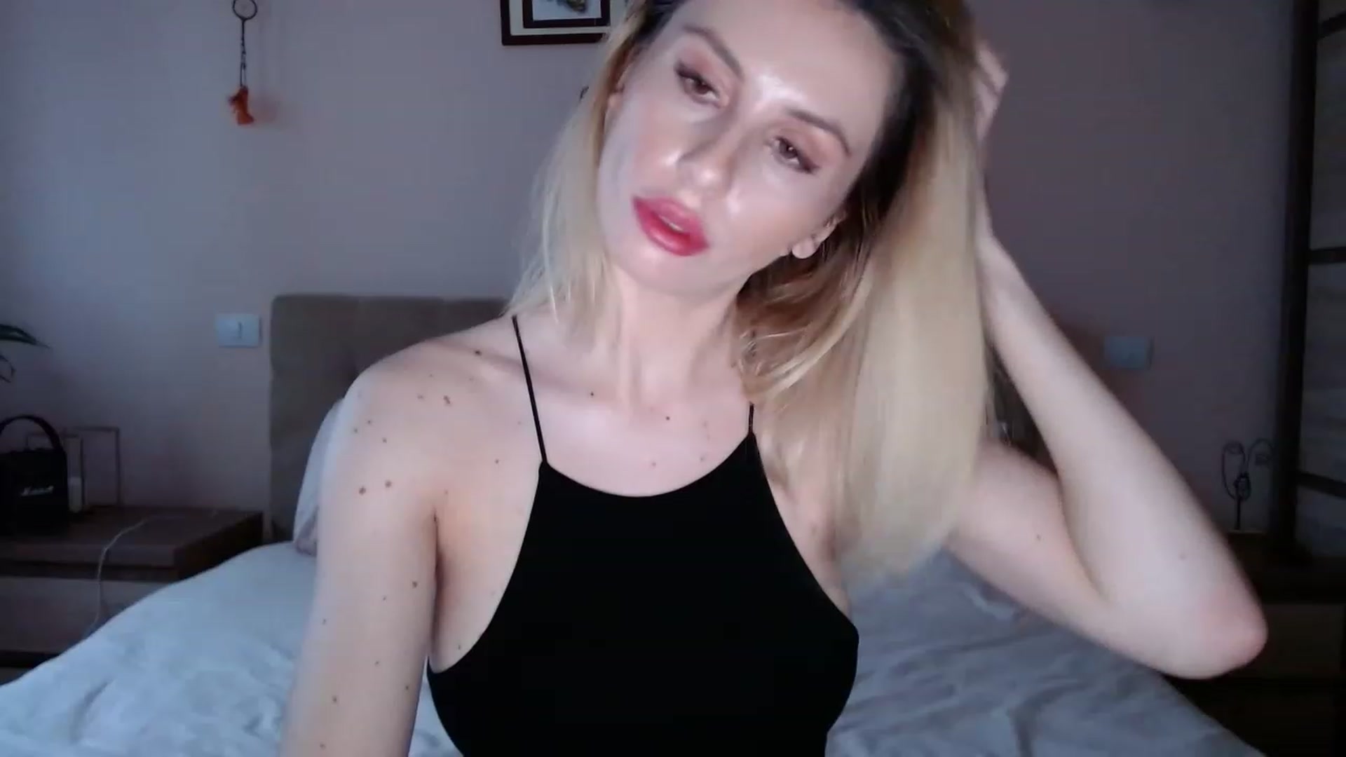 Gallery image thumbnail from MissSpicy's myfreecams stream on, 12/05/2022, 13:45 image 11 of 20