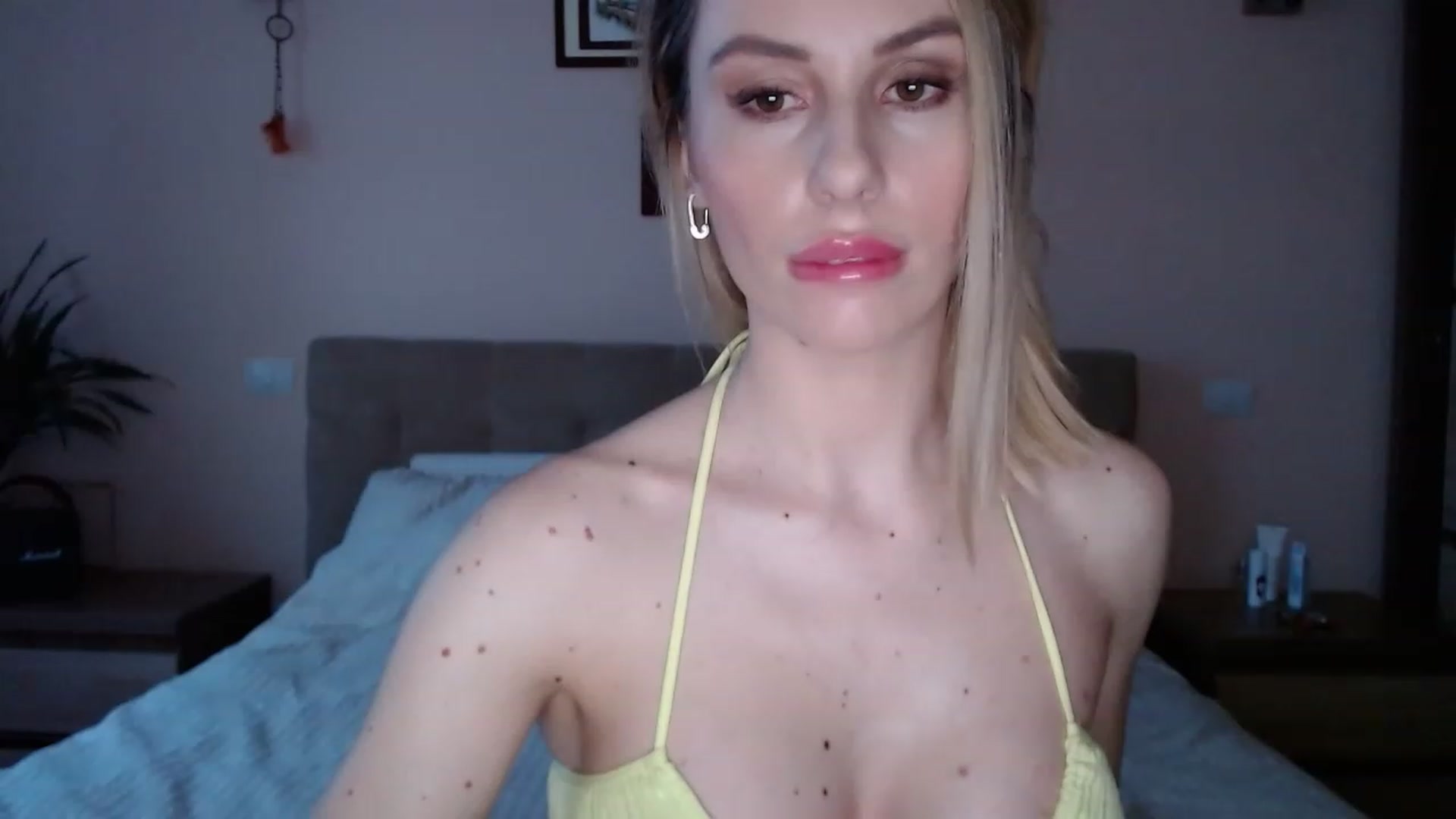 Gallery image thumbnail from MissSpicy's myfreecams stream on, 03/05/2023, 16:09 image 14 of 20