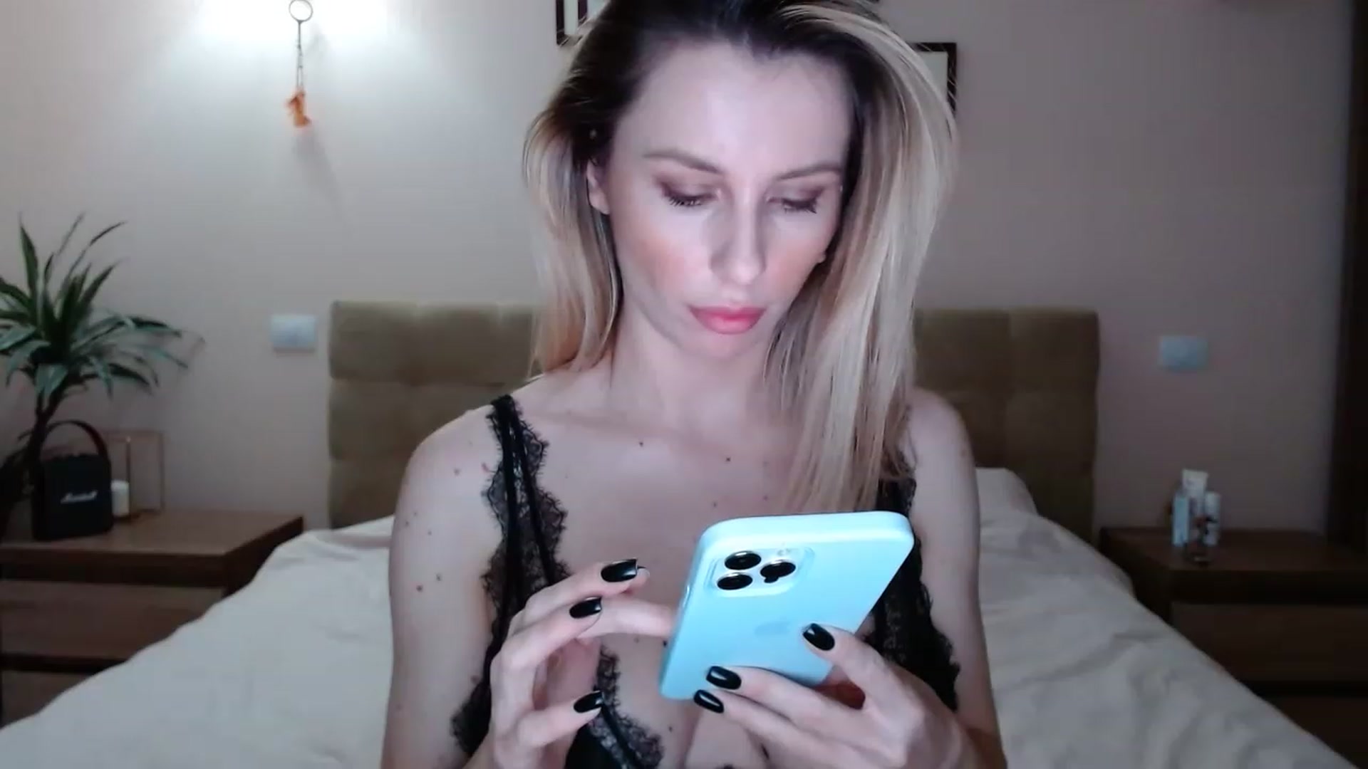 Gallery image thumbnail from MissSpicy's myfreecams stream on, 03/14/2023, 18:32 image 8 of 20