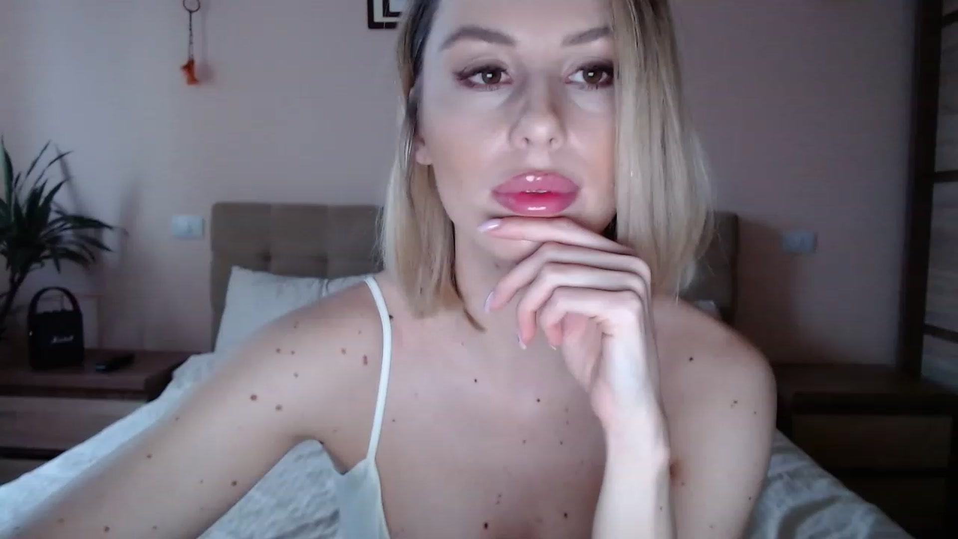 Gallery image thumbnail from MissSpicy's myfreecams stream on, 04/03/2023, 16:43 image 5 of 20
