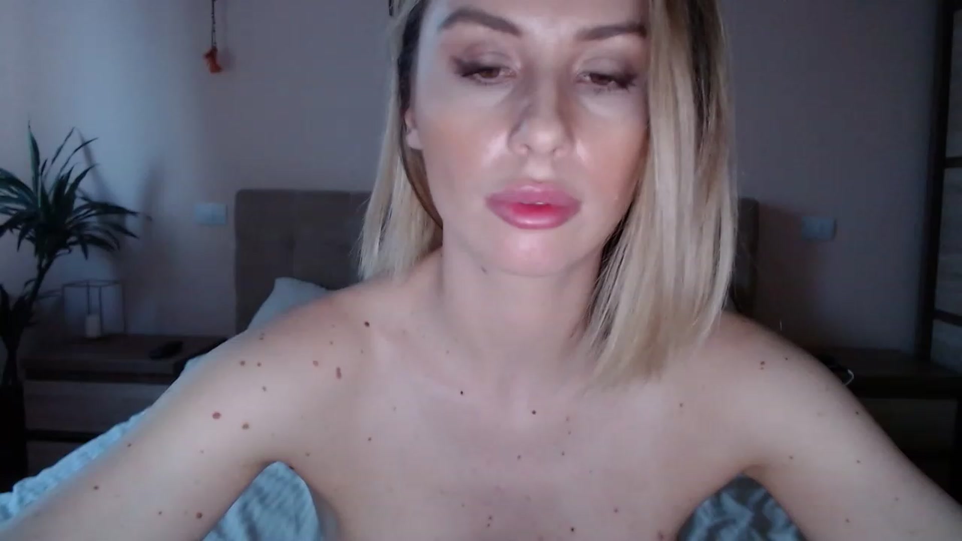 Gallery image thumbnail from MissSpicy's myfreecams stream on, 04/09/2023, 16:41 image 13 of 20