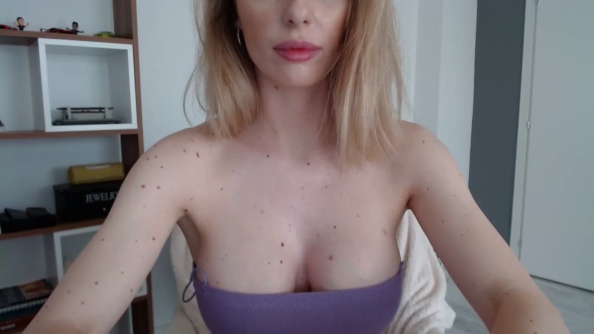 Gallery image thumbnail from MissSpicy's myfreecams stream on, 07/08/2023, 15:29 image 17 of 20