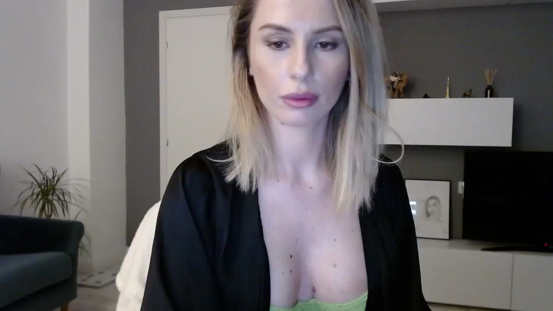 Gallery image thumbnail from MissSpicy's myfreecams stream on, 08/11/2023, 18:44 image 20 of 20