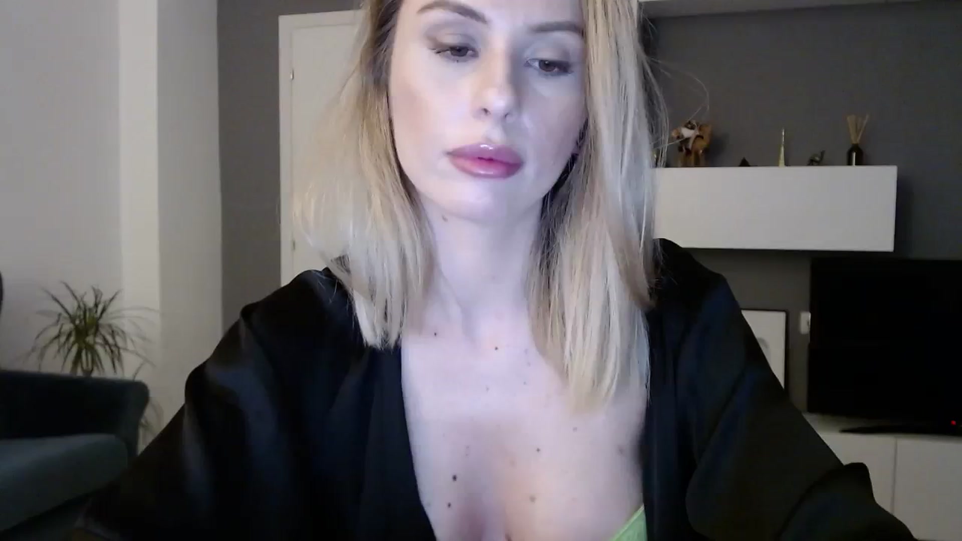 Gallery image thumbnail from MissSpicy's myfreecams stream on, 08/11/2023, 18:44 image 13 of 20