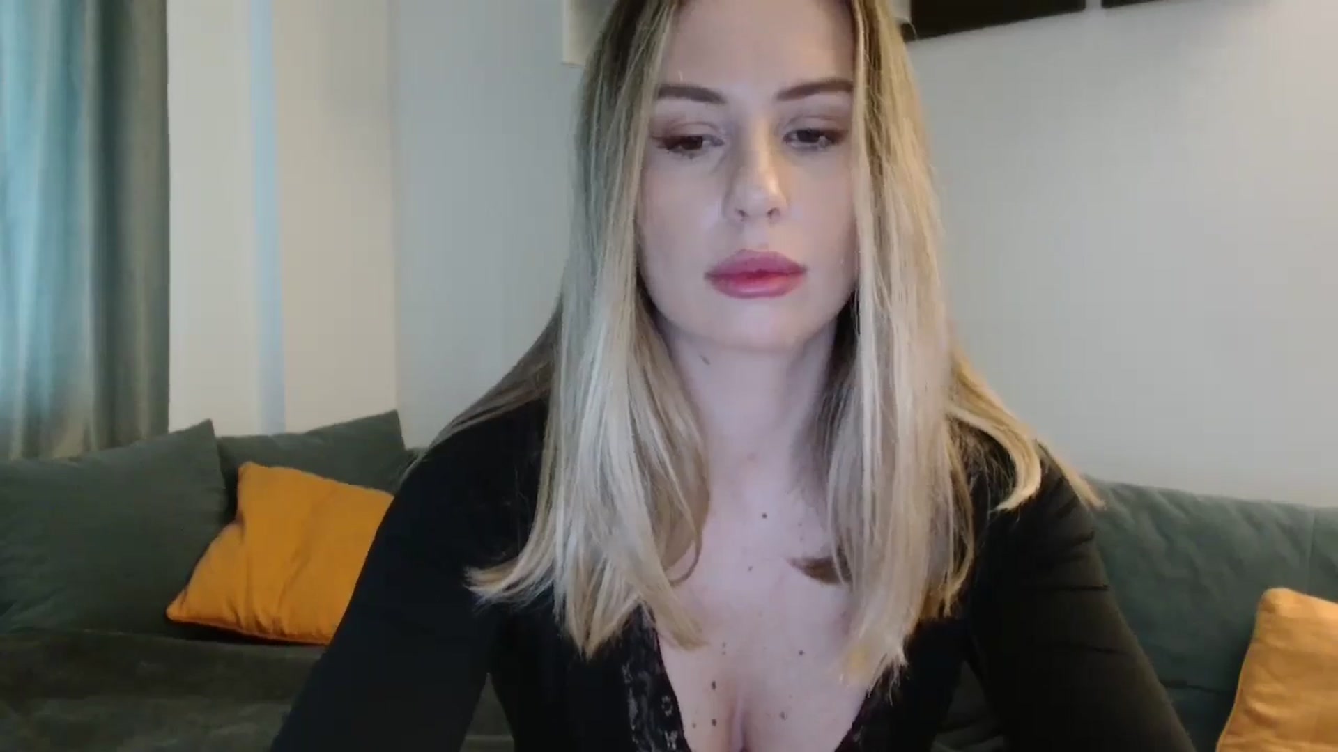 Gallery image thumbnail from MissSpicy's myfreecams stream on, 10/07/2025, 13:37 image 6 of 20