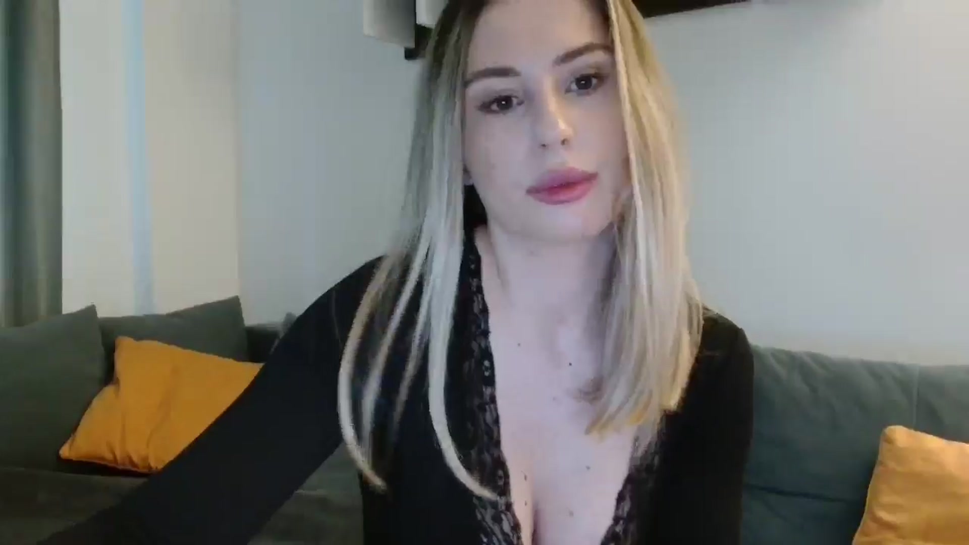 Gallery image thumbnail from MissSpicy's myfreecams stream on, 10/07/2025, 13:37 image 10 of 20