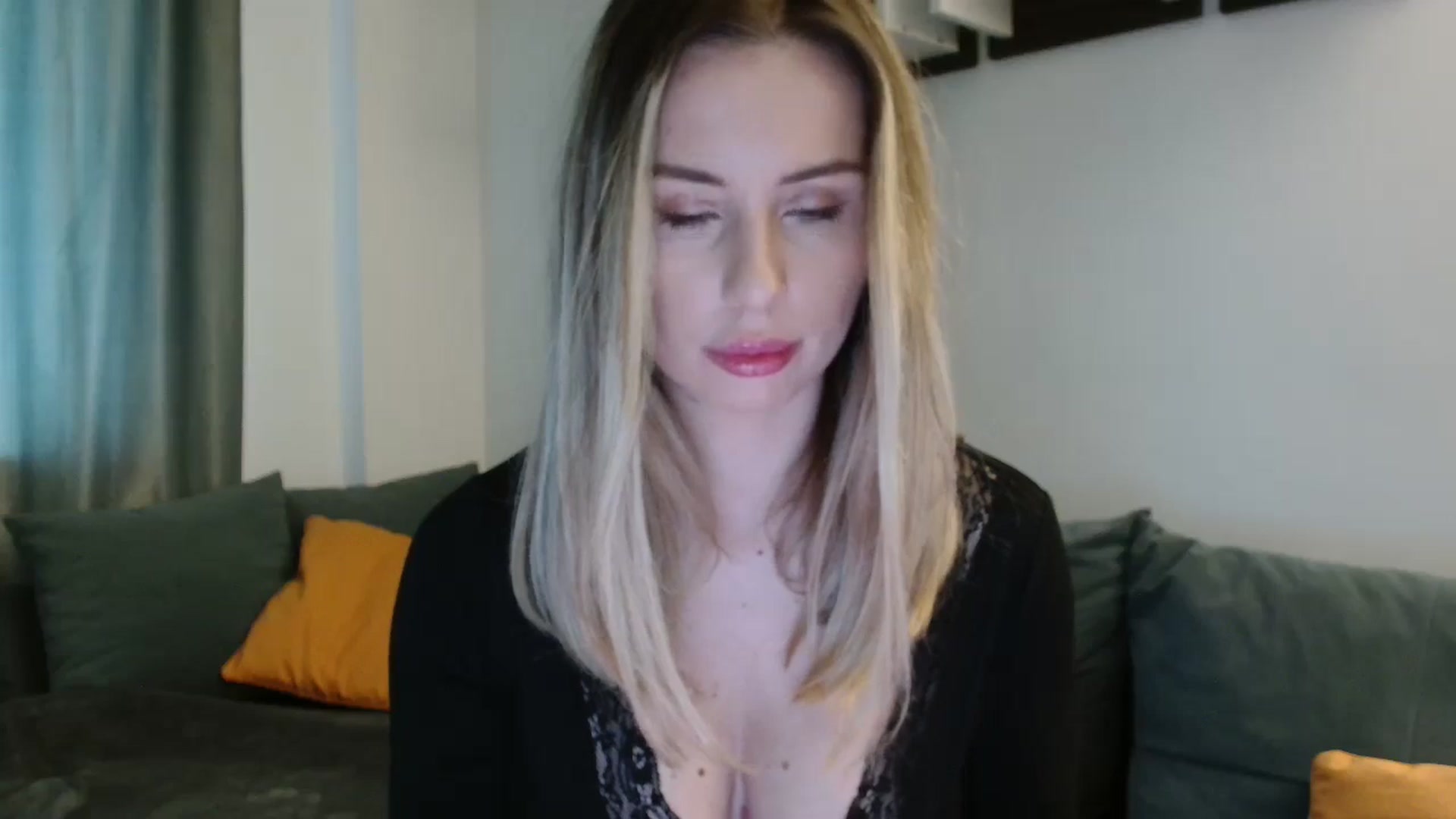 Gallery image thumbnail from MissSpicy's myfreecams stream on, 10/07/2025, 13:37 image 19 of 20
