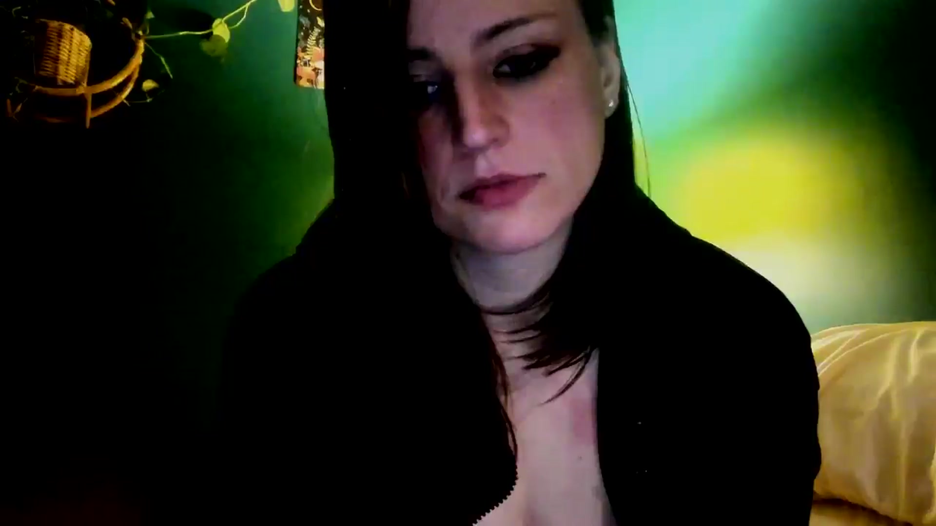 Gallery image thumbnail from MissStella92's myfreecams stream on, 01/17/2025, 14:30 image 12 of 20