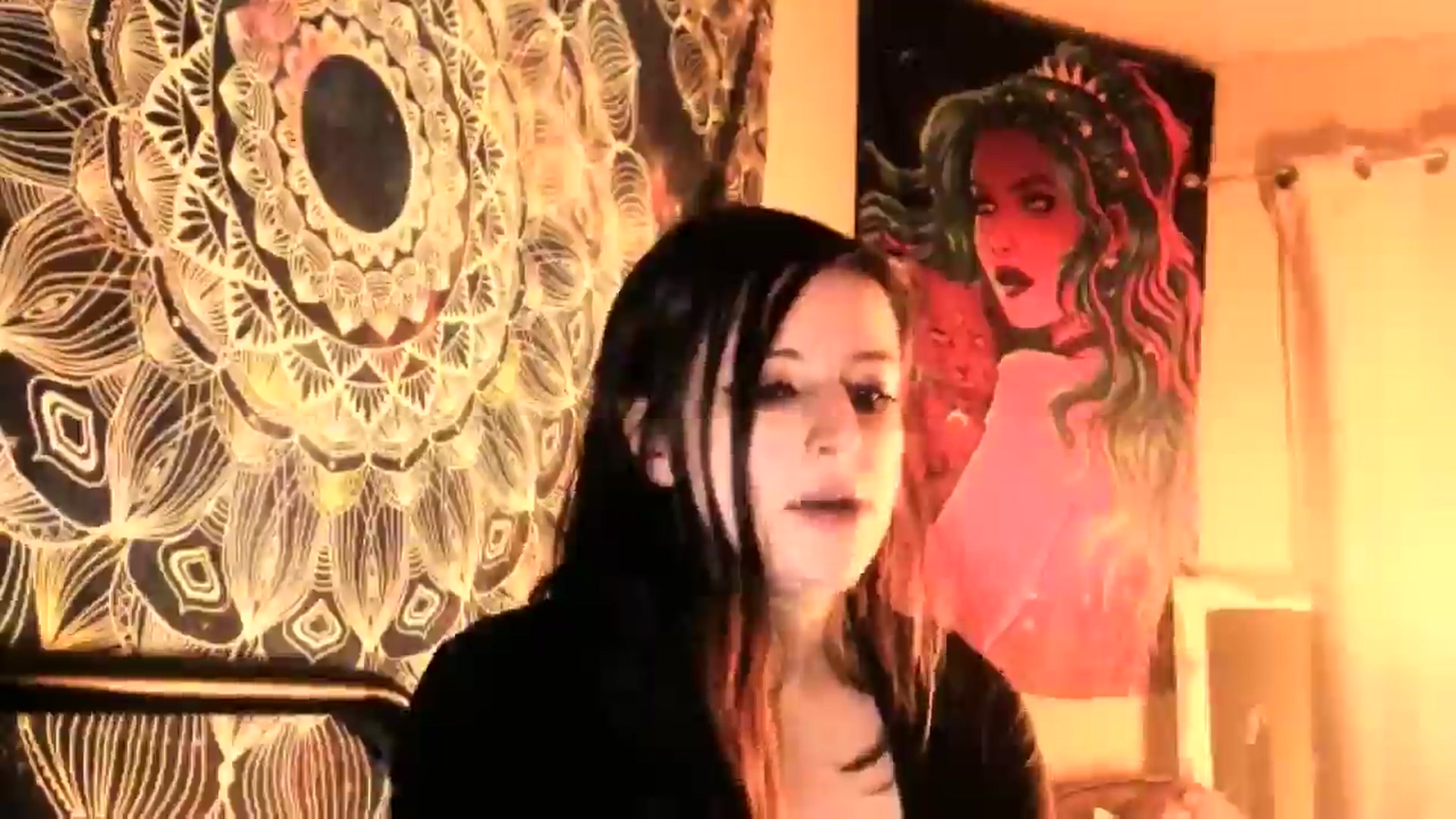Gallery image thumbnail from MissStella92's myfreecams stream on, 01/20/2025, 14:36 image 13 of 20
