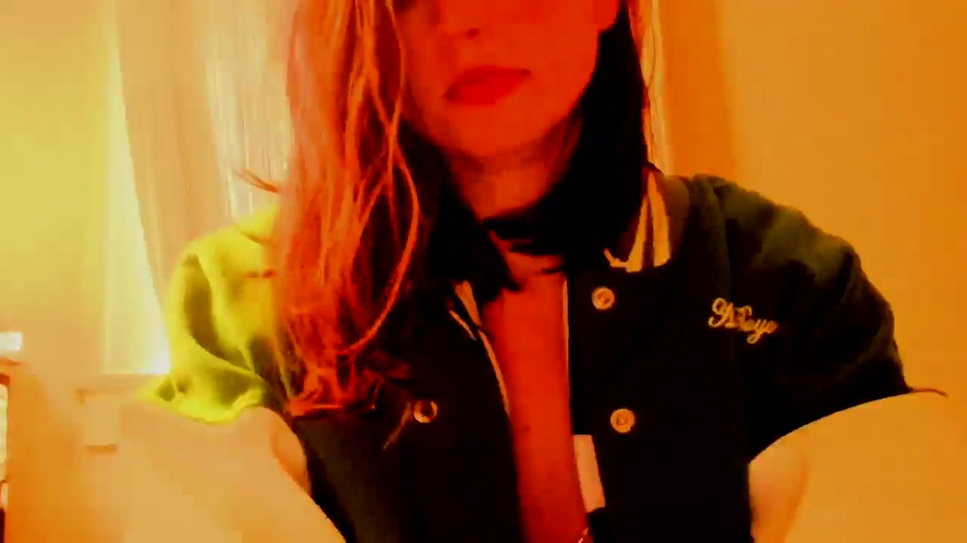 Gallery image thumbnail from MissStella92's myfreecams stream on, 03/10/2025, 22:51 image 10 of 20