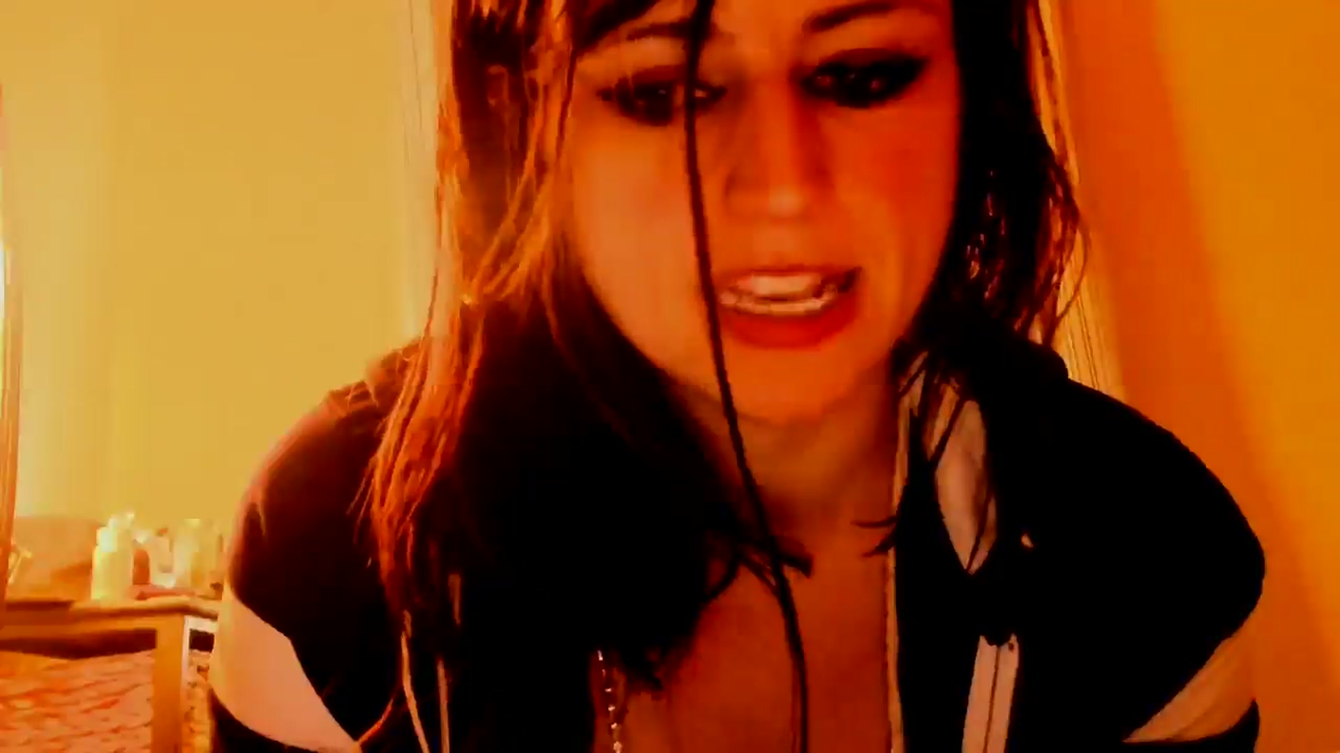 Gallery image thumbnail from MissStella92's myfreecams stream on, 03/10/2025, 22:51 image 5 of 20