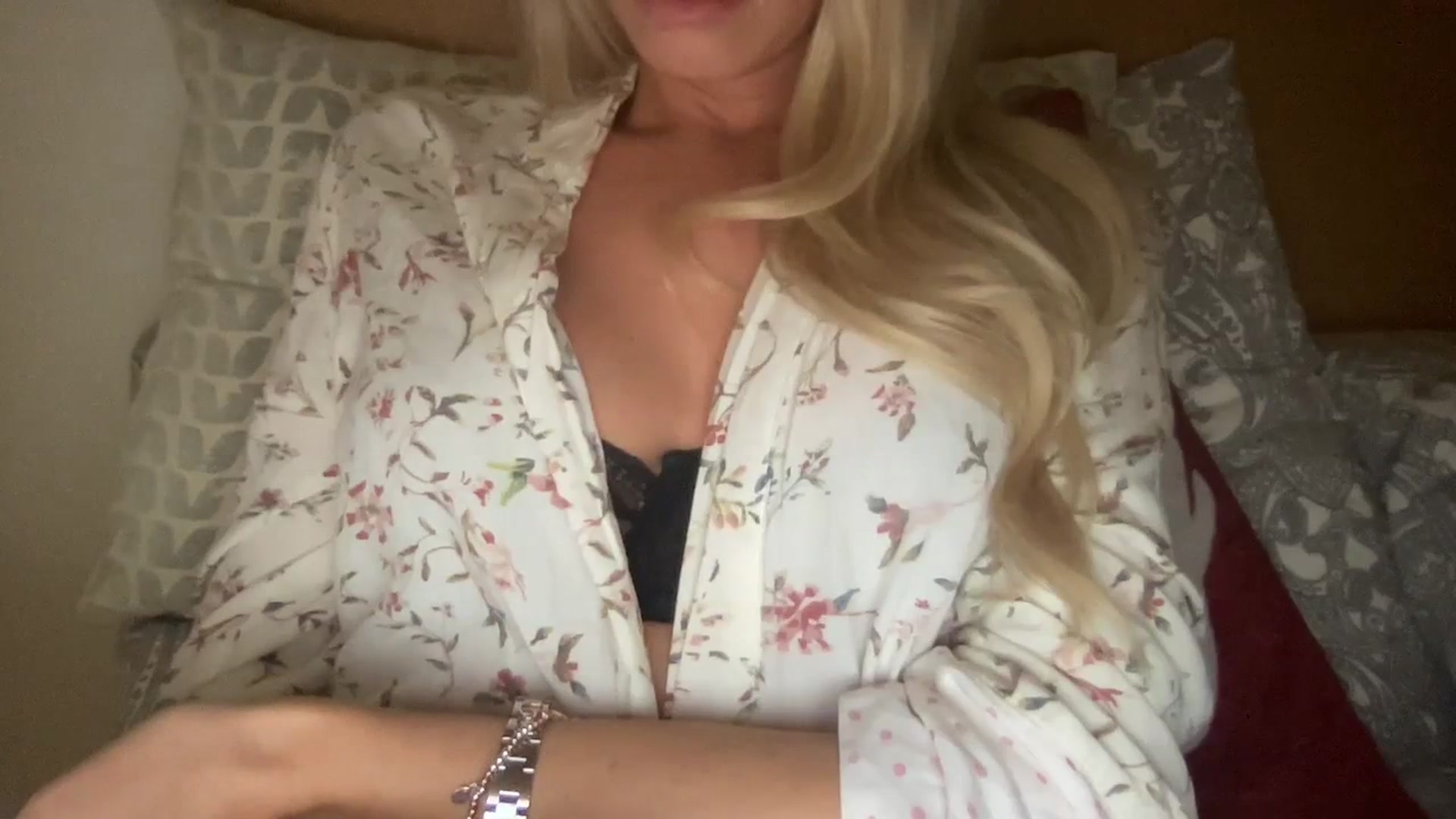 Gallery image thumbnail from MissSummer1's myfreecams stream on, 09/28/2023, 17:32 image 15 of 20