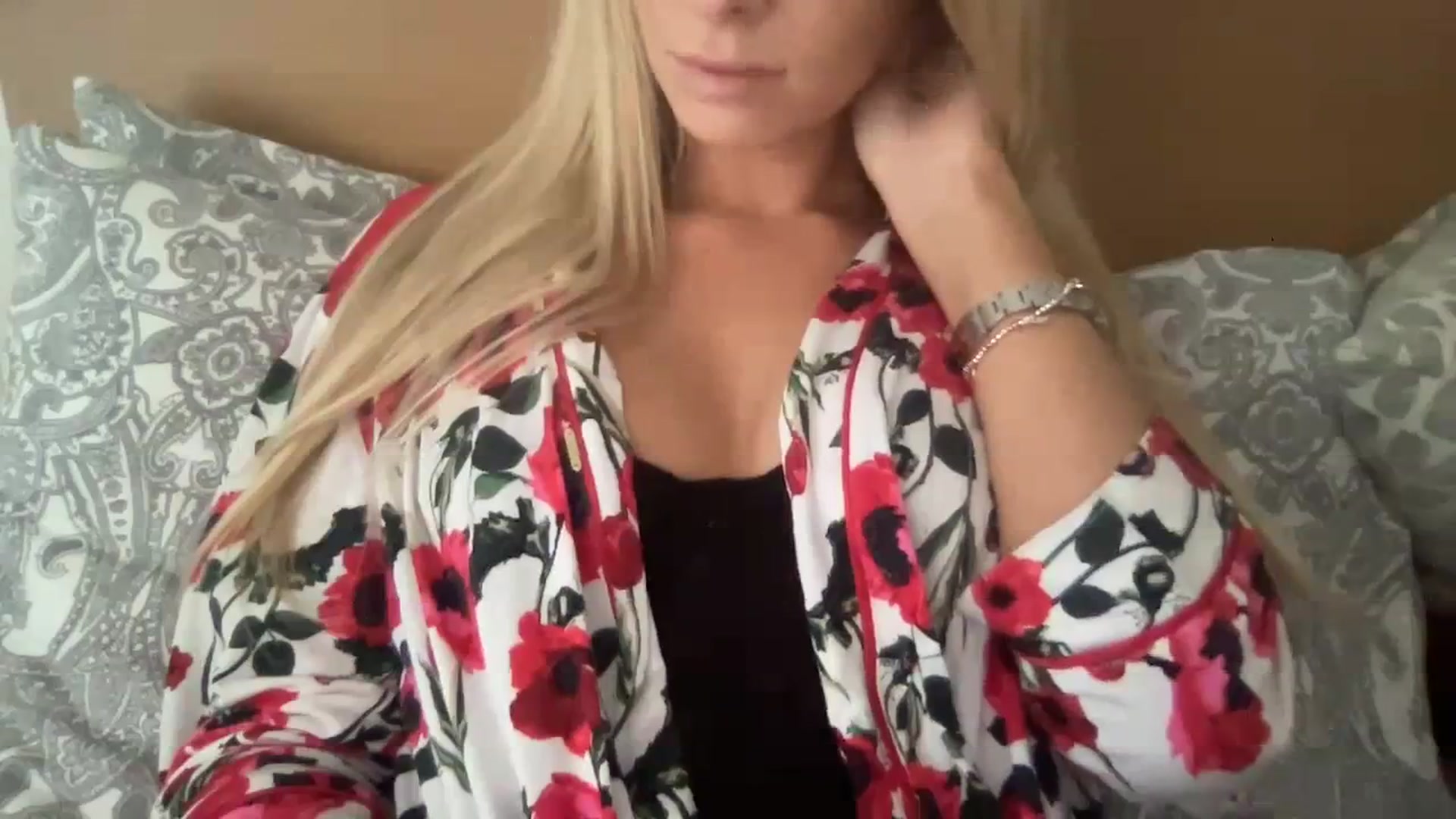 Gallery image thumbnail from MissSummer1's myfreecams stream on, 10/05/2023, 12:30 image 18 of 20