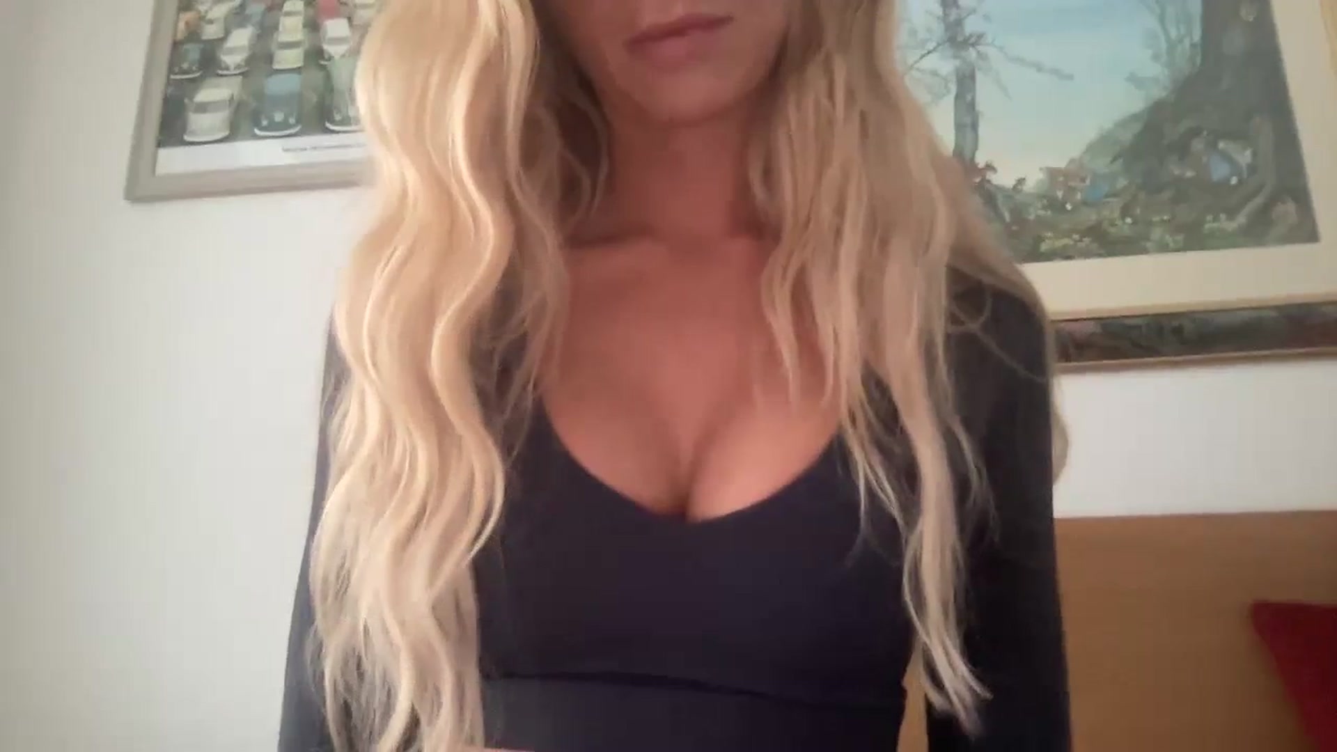 Gallery image thumbnail from MissSummer1's myfreecams stream on, 10/07/2023, 14:43 image 19 of 20
