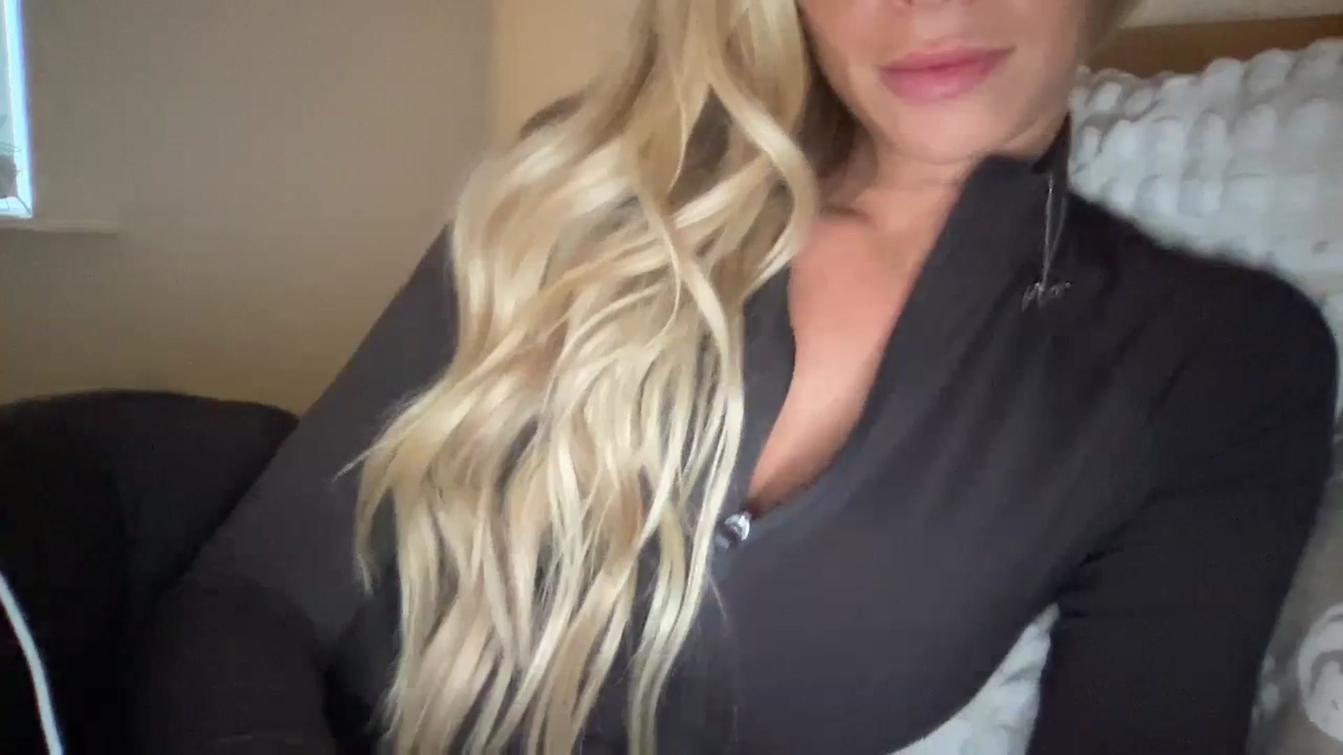 Gallery image thumbnail from MissSummer1's myfreecams stream on, 10/28/2023, 16:24 image 18 of 20