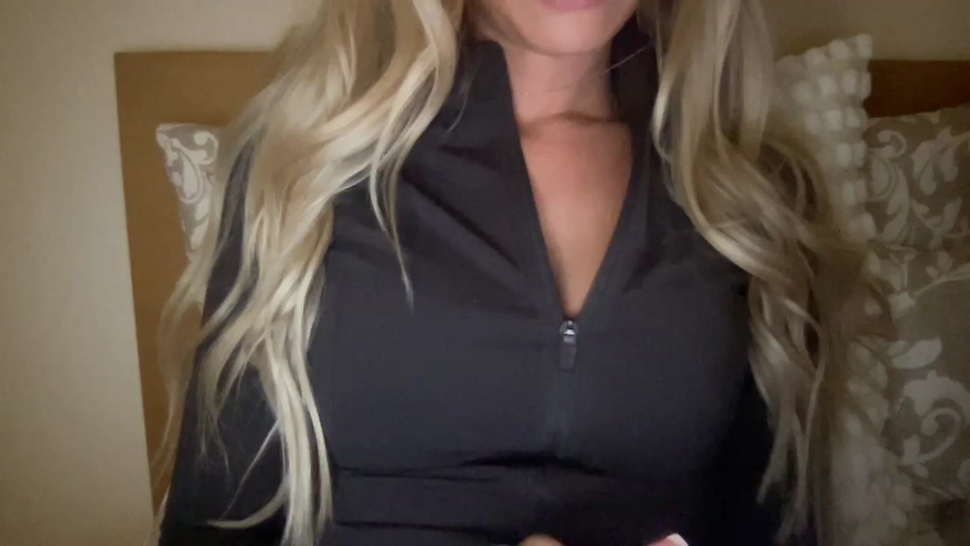 Gallery image thumbnail from MissSummer1's myfreecams stream on, 10/28/2023, 17:26 image 2 of 20