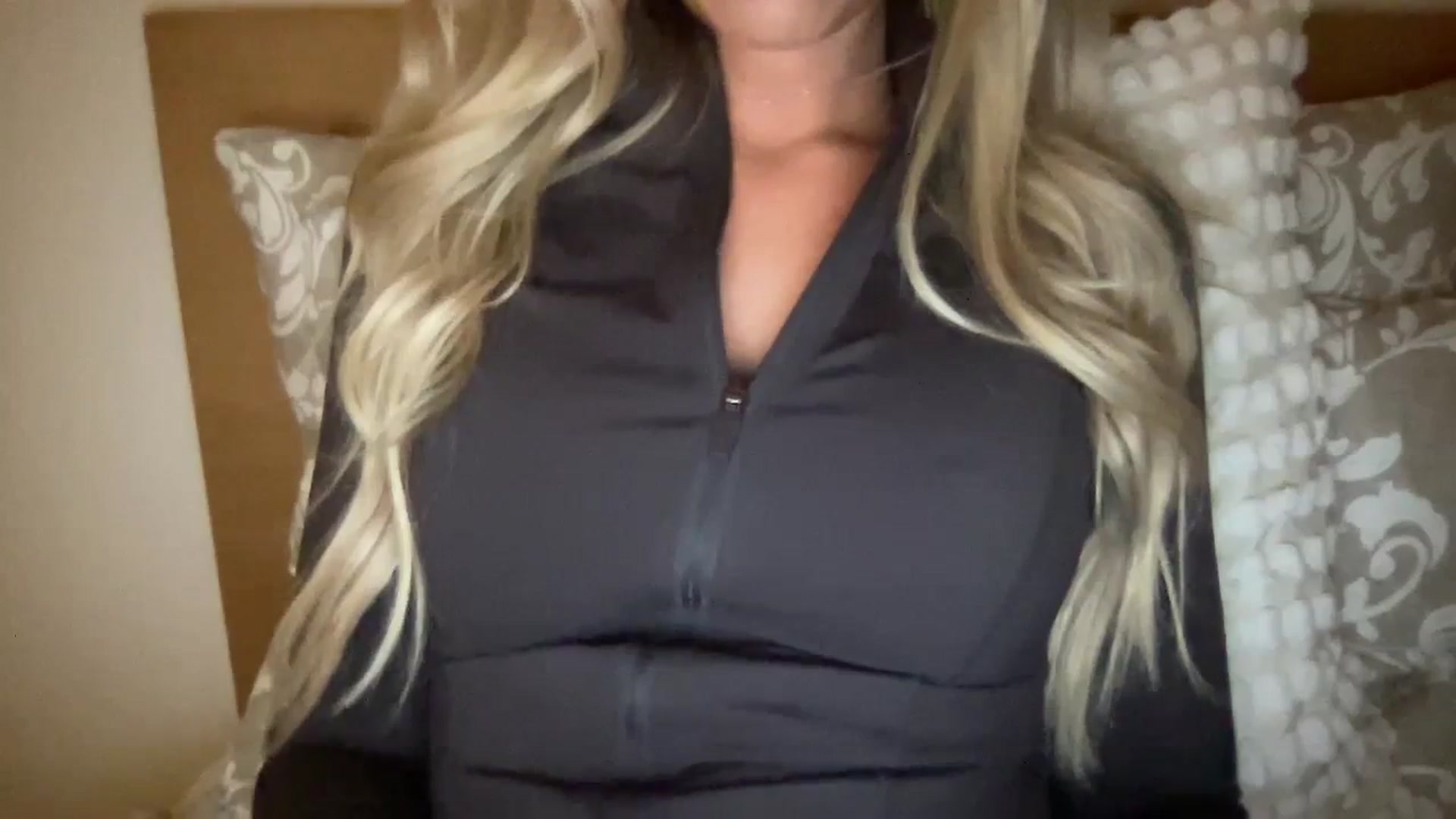 Gallery image thumbnail from MissSummer1's myfreecams stream on, 10/28/2023, 17:26 image 8 of 20