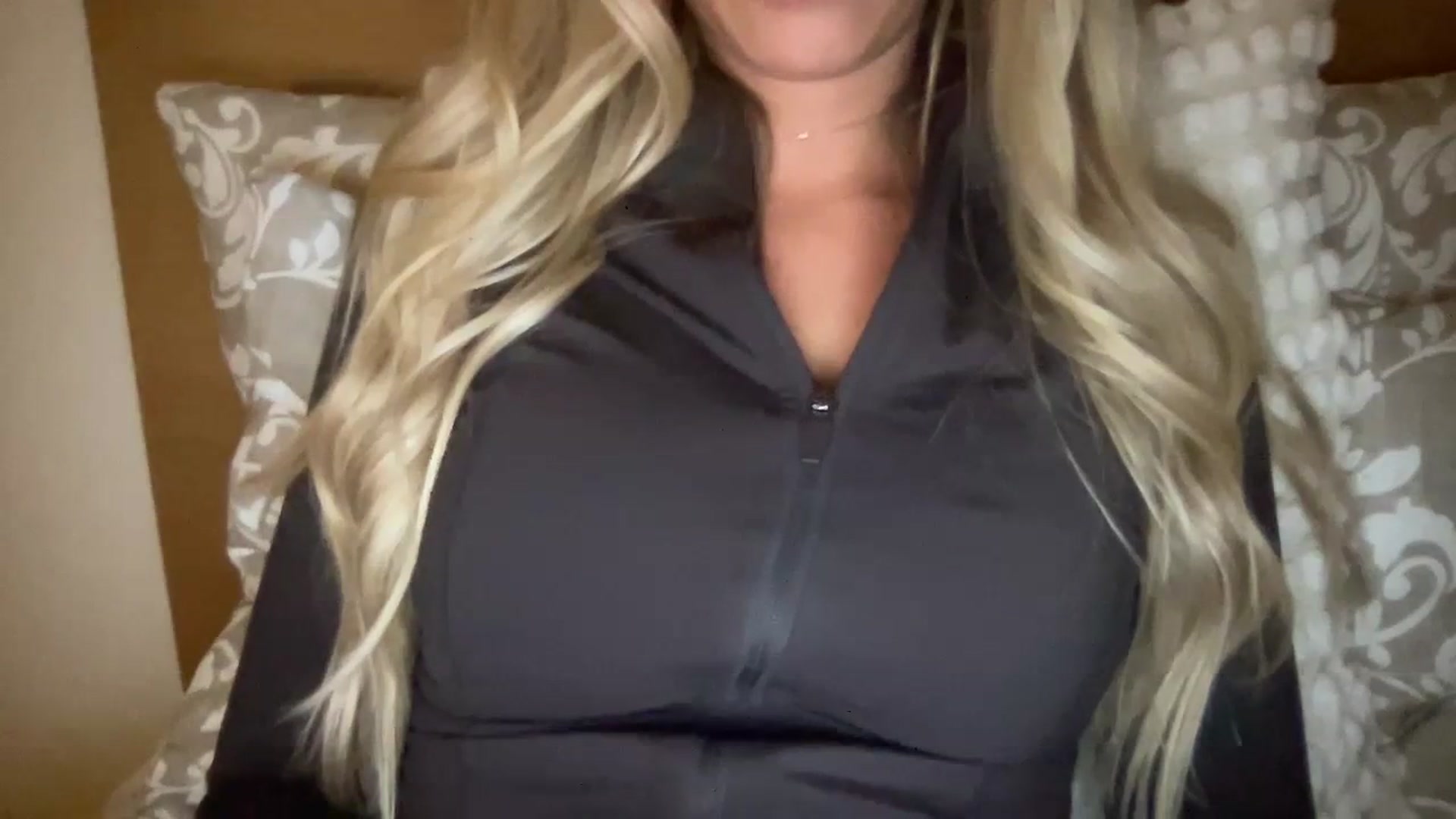 Gallery image thumbnail from MissSummer1's myfreecams stream on, 10/28/2023, 17:44 image 3 of 20