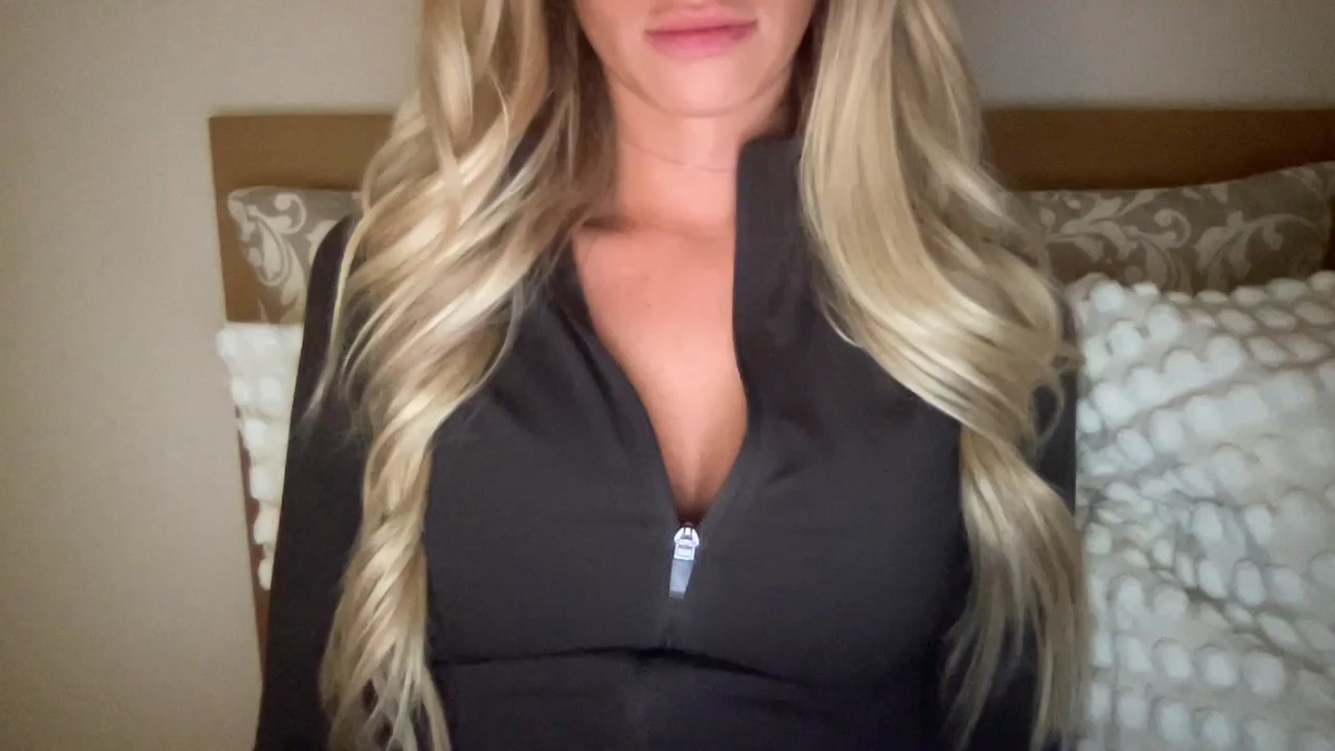 Gallery image thumbnail from MissSummer1's myfreecams stream on, 10/28/2023, 19:40 image 1 of 20